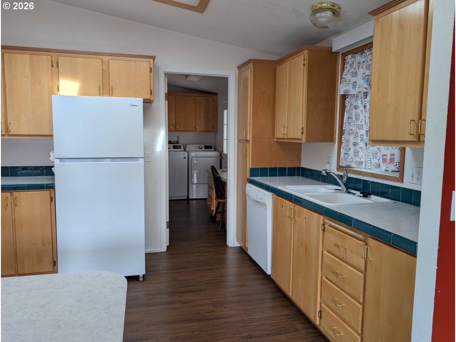205 W RIVER RIDGE AVE, Roseburg, OR 97471