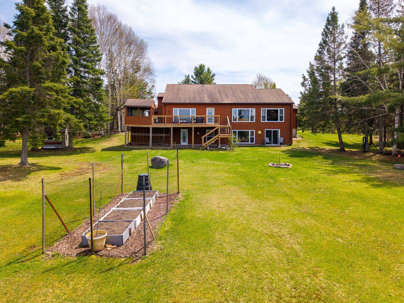 258 Lakeside TRL, Magnetawan, ON P0A 1P0