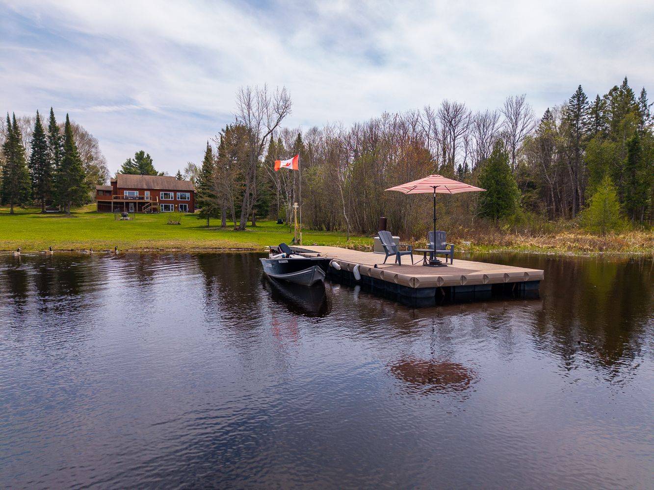 258 Lakeside TRL, Magnetawan, ON P0A 1P0