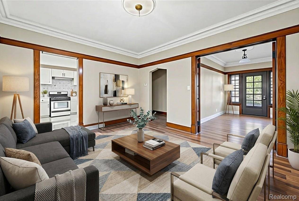 21855 Schoenherr RD, Warren, MI 48089