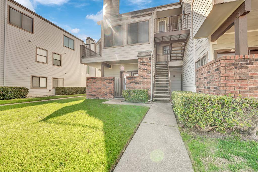 3121 Sondra Drive #205, Fort Worth, TX 76107