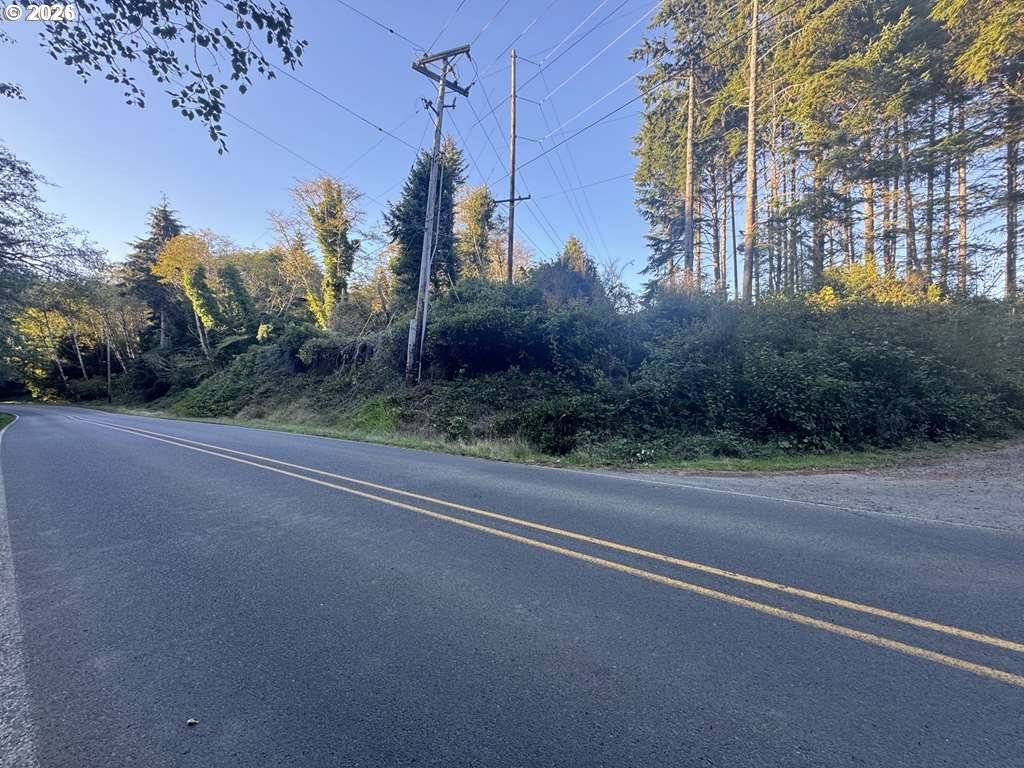 S Schooner Creek RD, Lincoln City, OR 97367