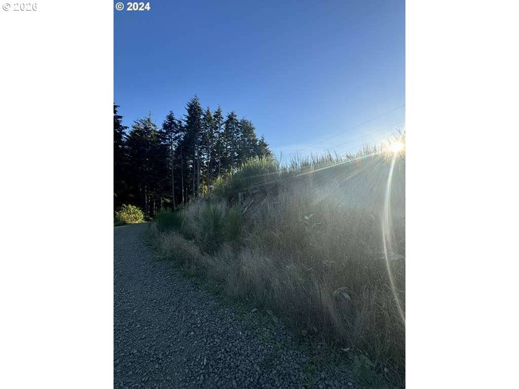 S Schooner Creek RD, Lincoln City, OR 97367