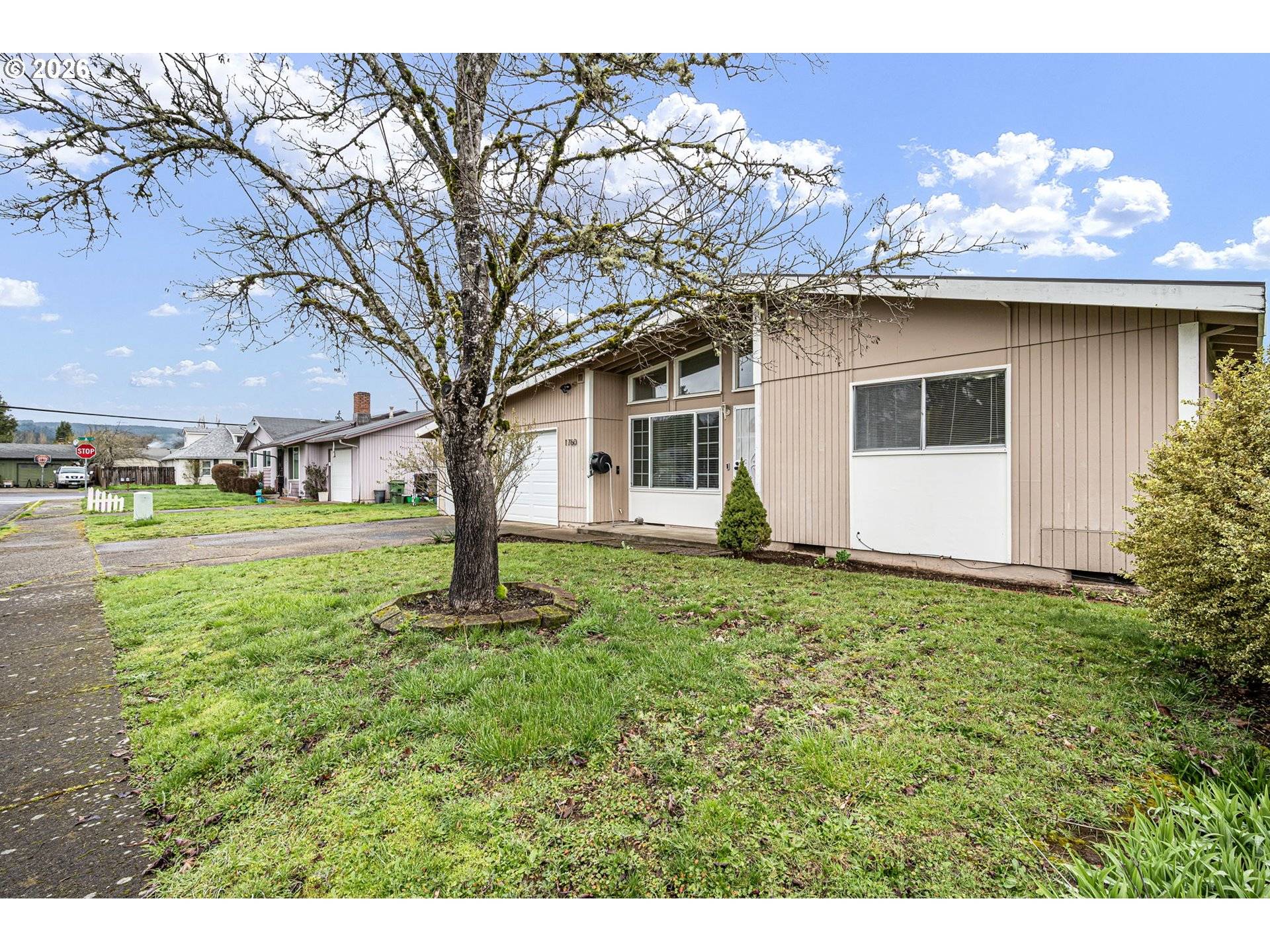 1760 BRYANT AVE, Cottage Grove, OR 97424