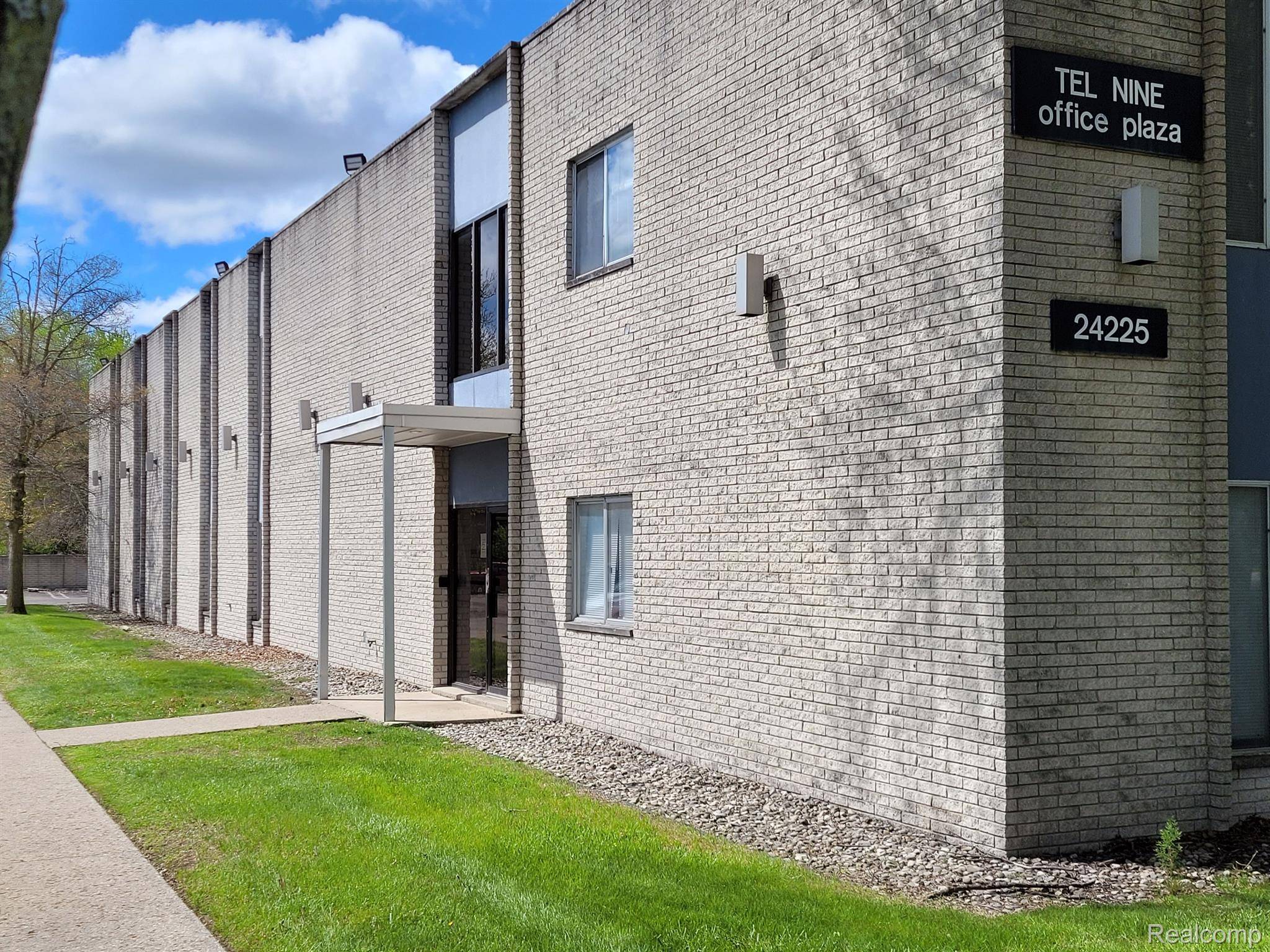 24225 9 MILE Suite 105, Southfield, MI 48033