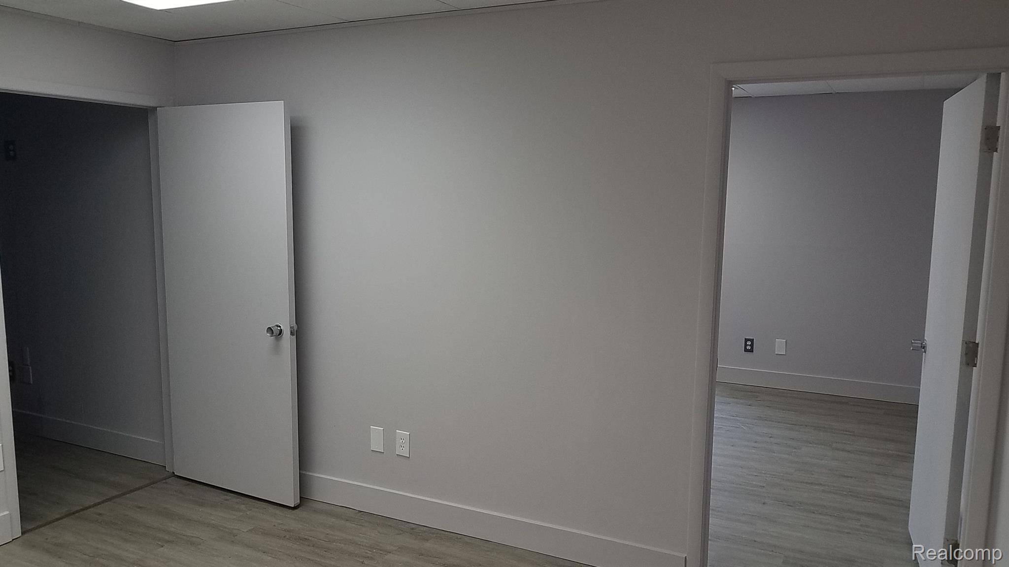 24225 9 MILE Suite 105, Southfield, MI 48033