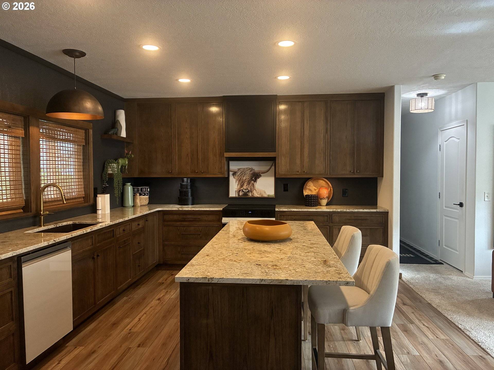 393 KNOLL TERRACE DR, Canyonville, OR 97417