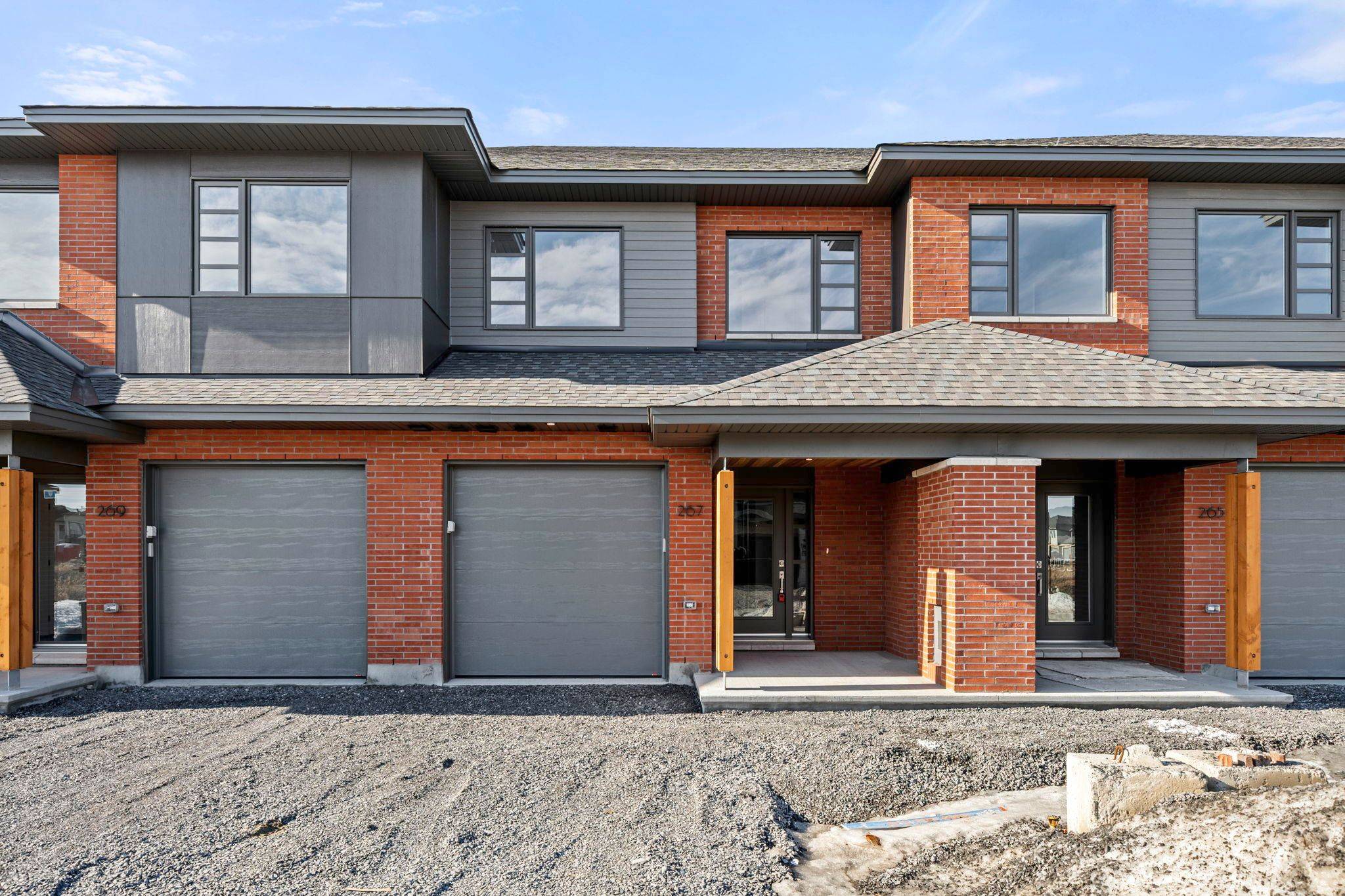 267 Apricot ST, Blossom Park - Airport And Area, ON K1X 0K1