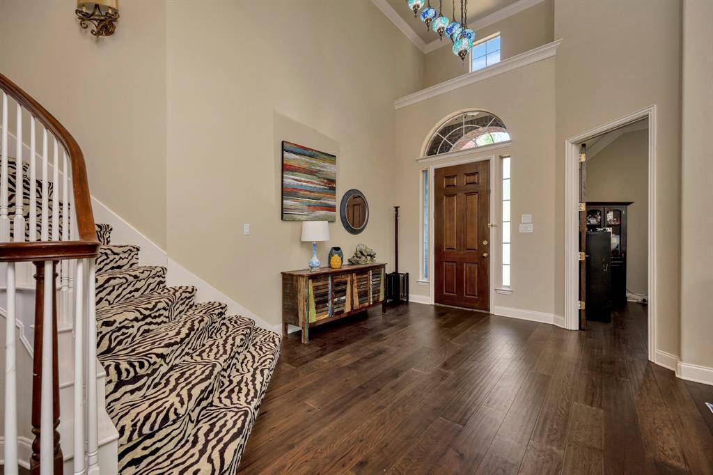 700 N Paradise Cove, Shady Shores, TX 76208