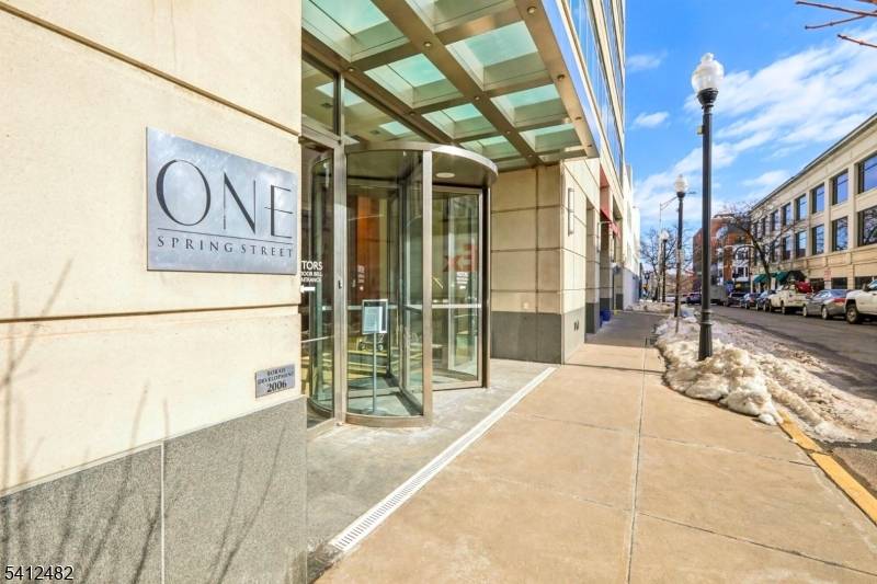 1 Spring St #1004, New Brunswick City, NJ 08901