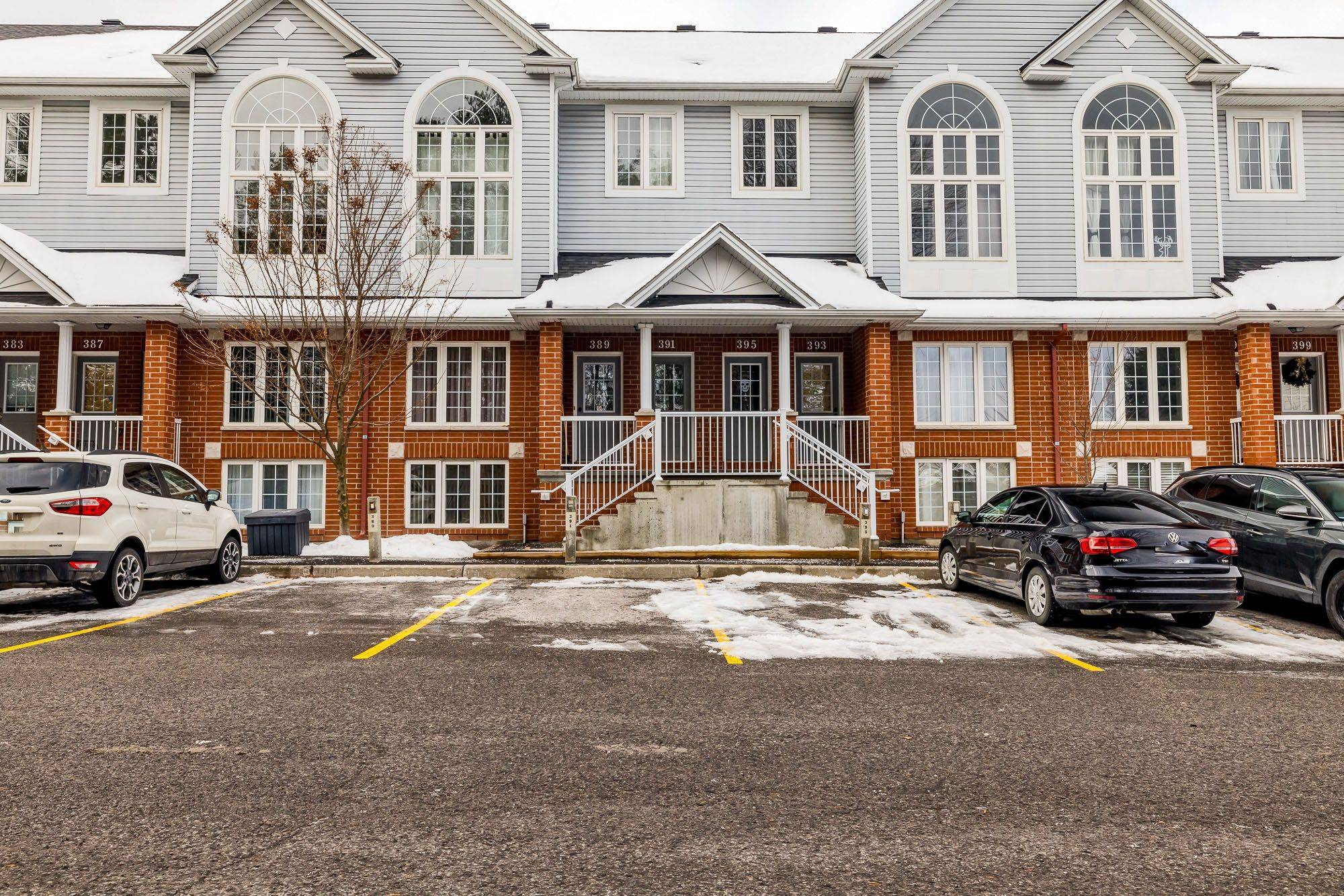 389 Wiffen Private, Bells Corners And South To Fallowfield, ON K2H 1G4