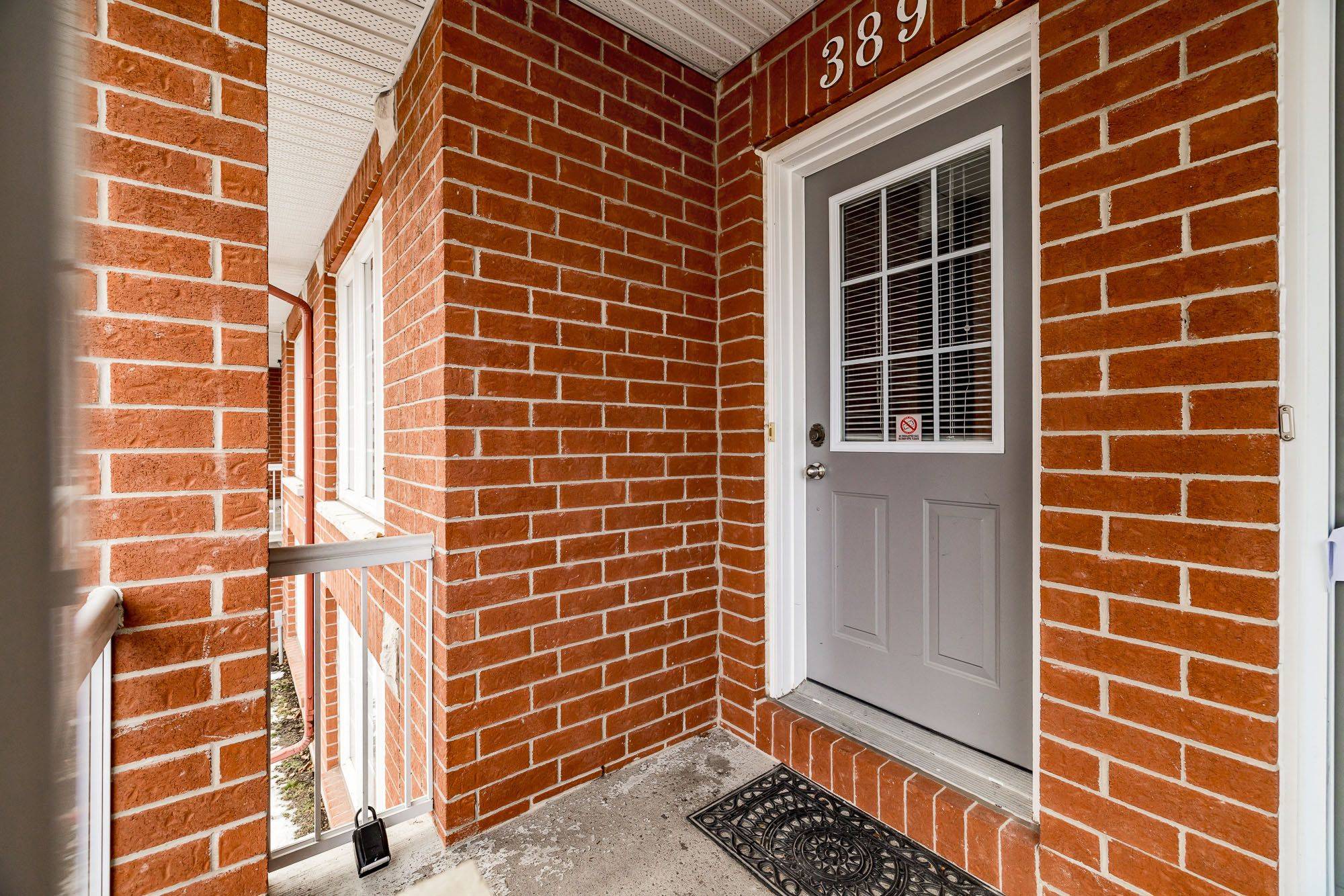 389 Wiffen Private, Bells Corners And South To Fallowfield, ON K2H 1G4