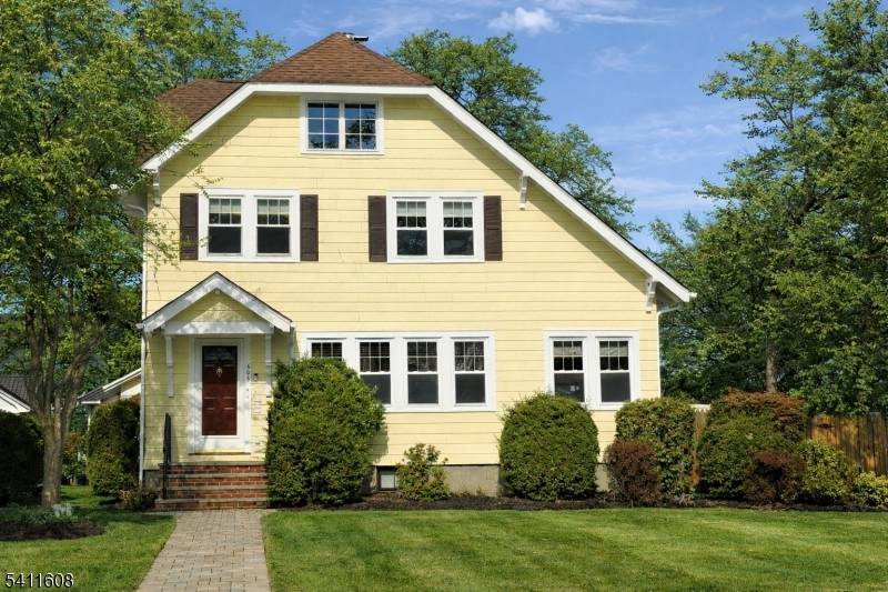 606 Dorian Rd, Westfield Town, NJ 07090