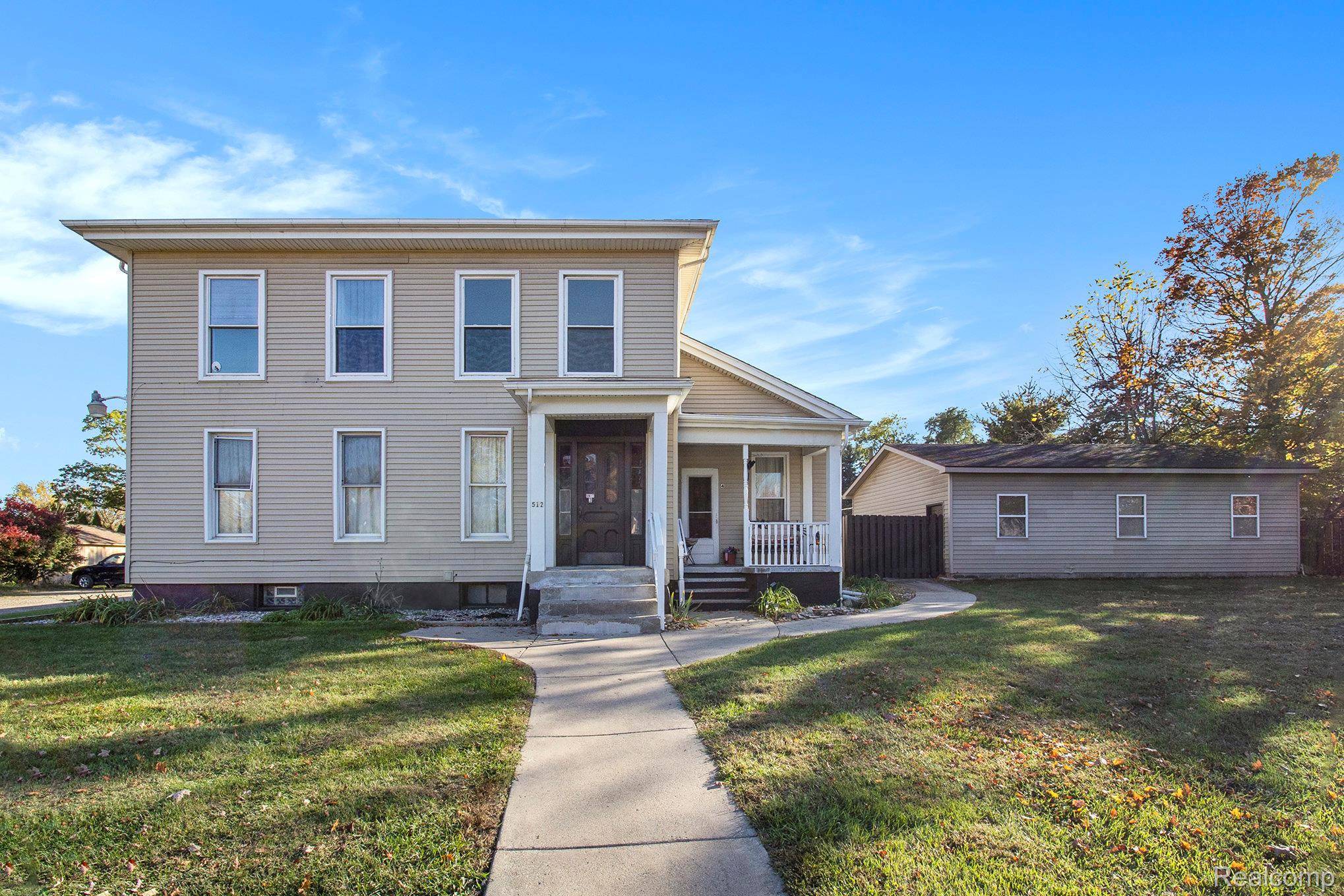 512 E Main ST, Pinckney Village, MI 48169