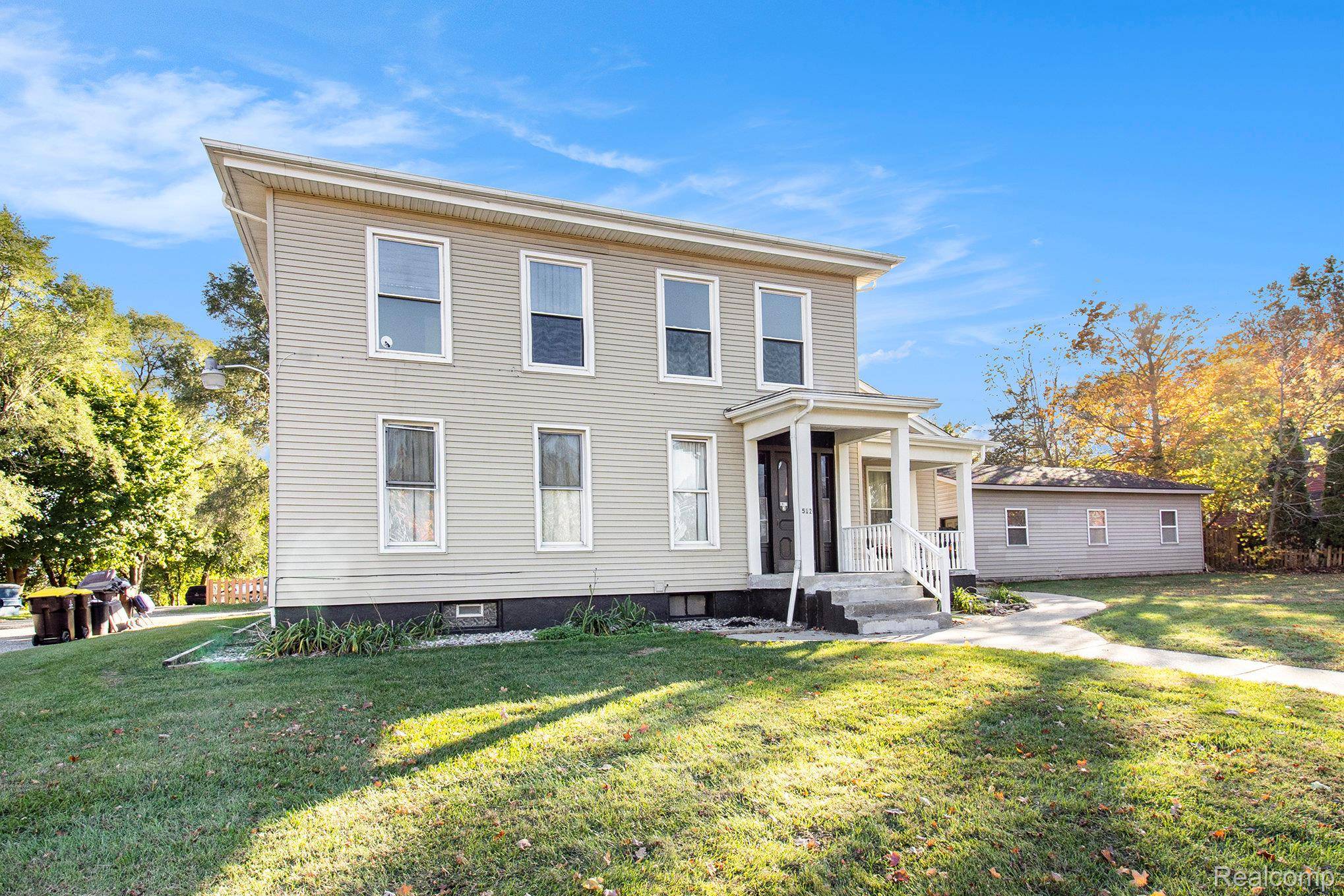 512 E Main ST, Pinckney Village, MI 48169