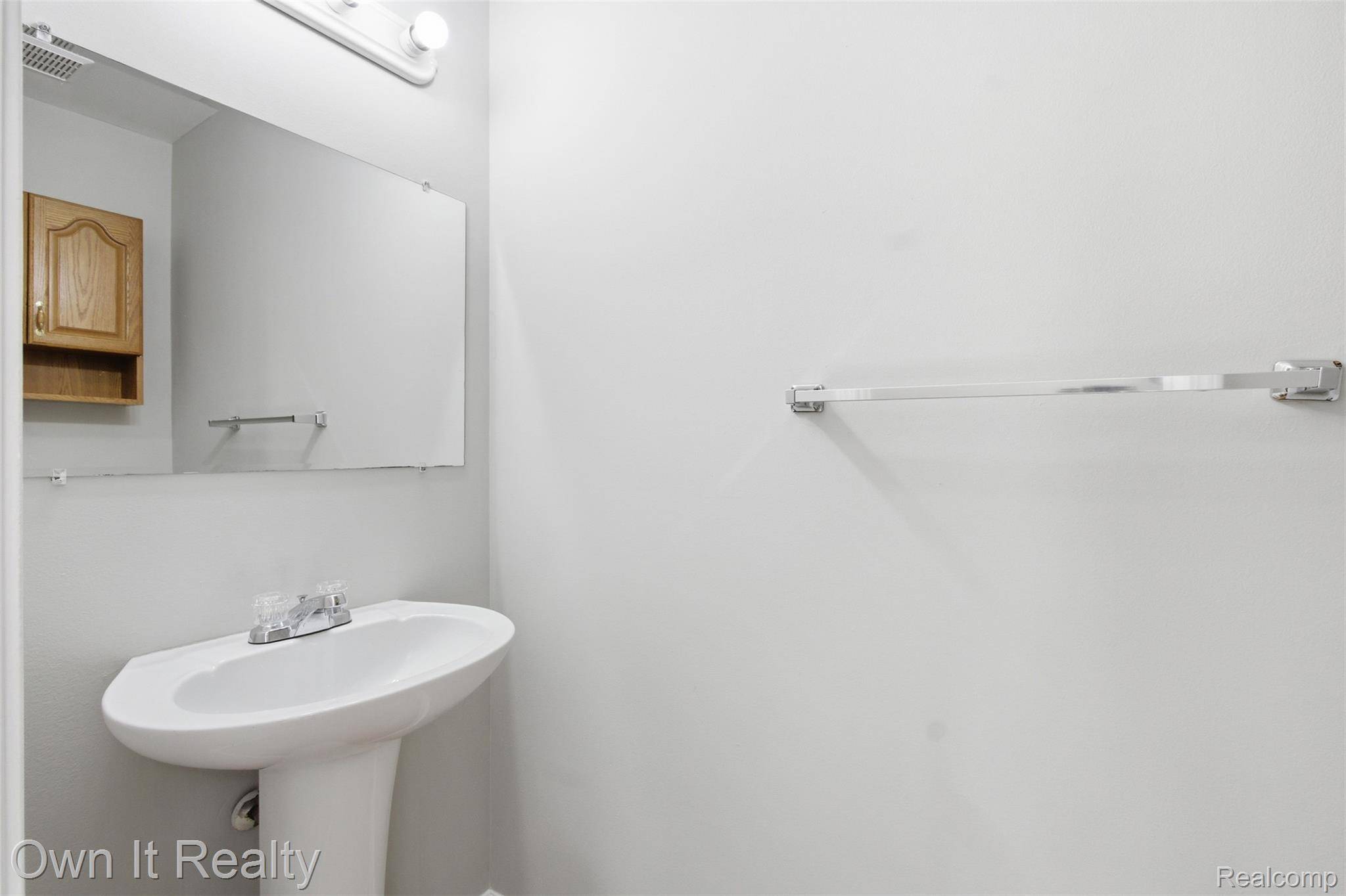 16253 Terrace Village DR, Taylor, MI 48180