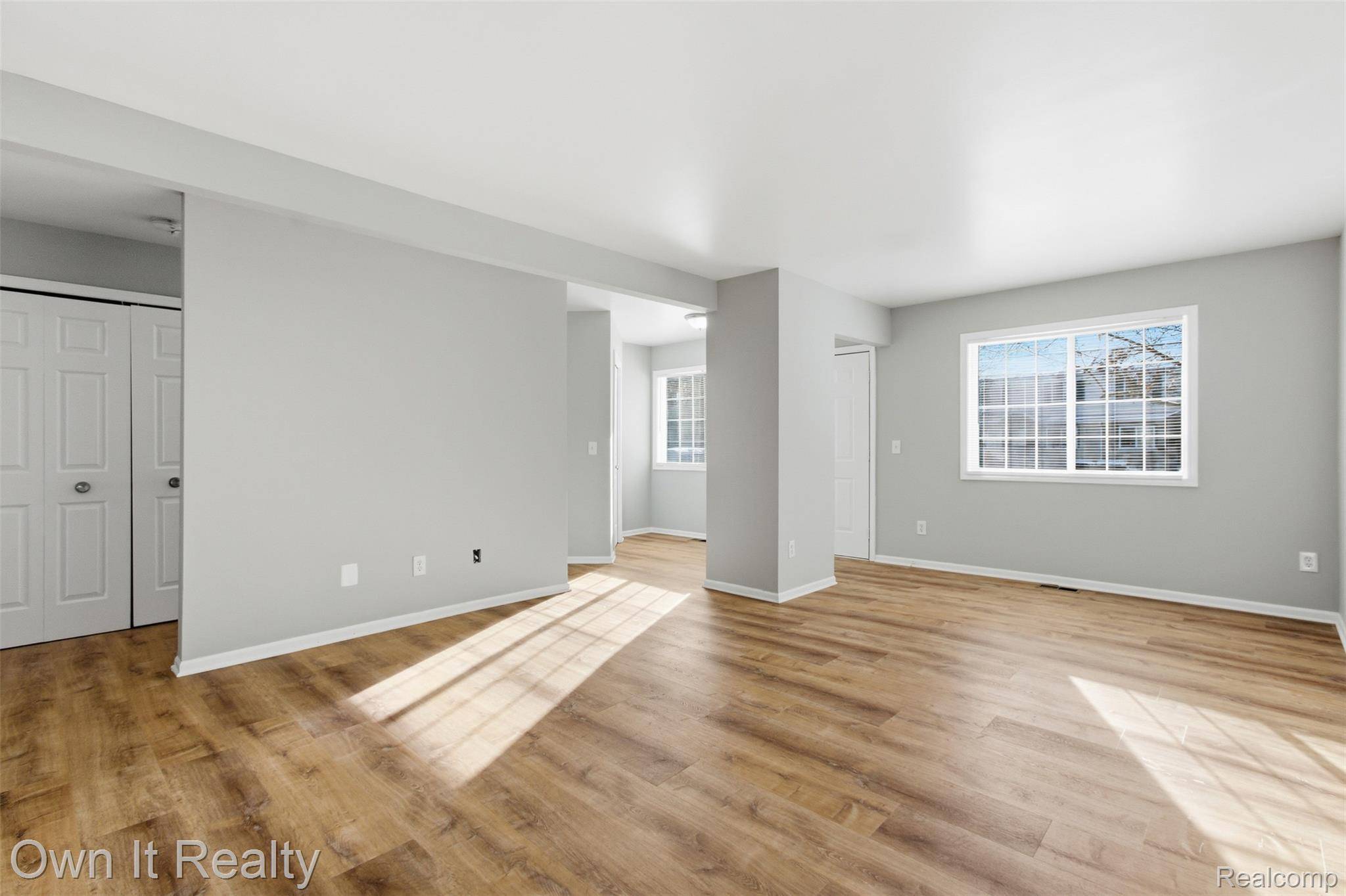 16253 Terrace Village DR, Taylor, MI 48180