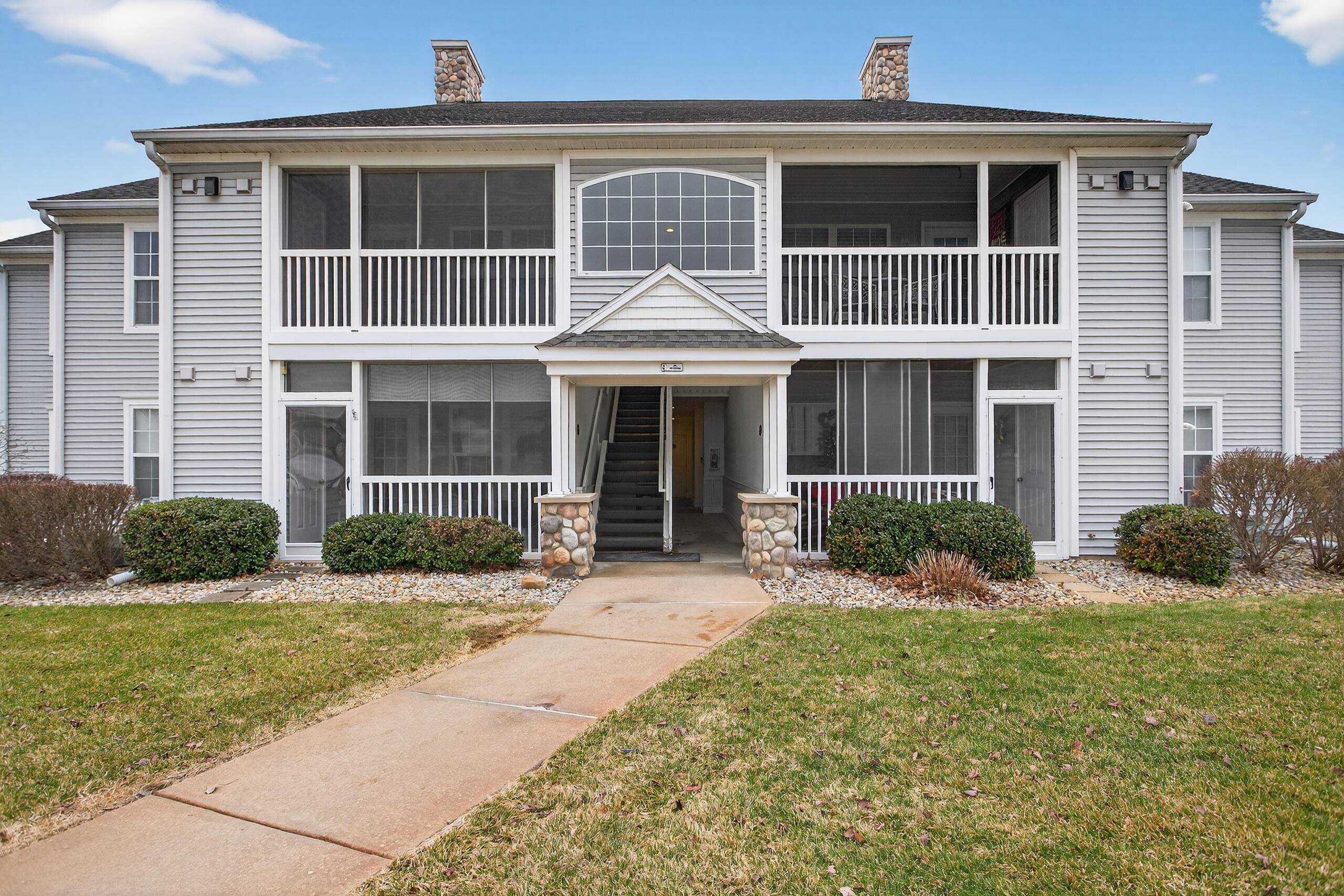 758 W Barrington CIR, Summit Twp, MI 49203