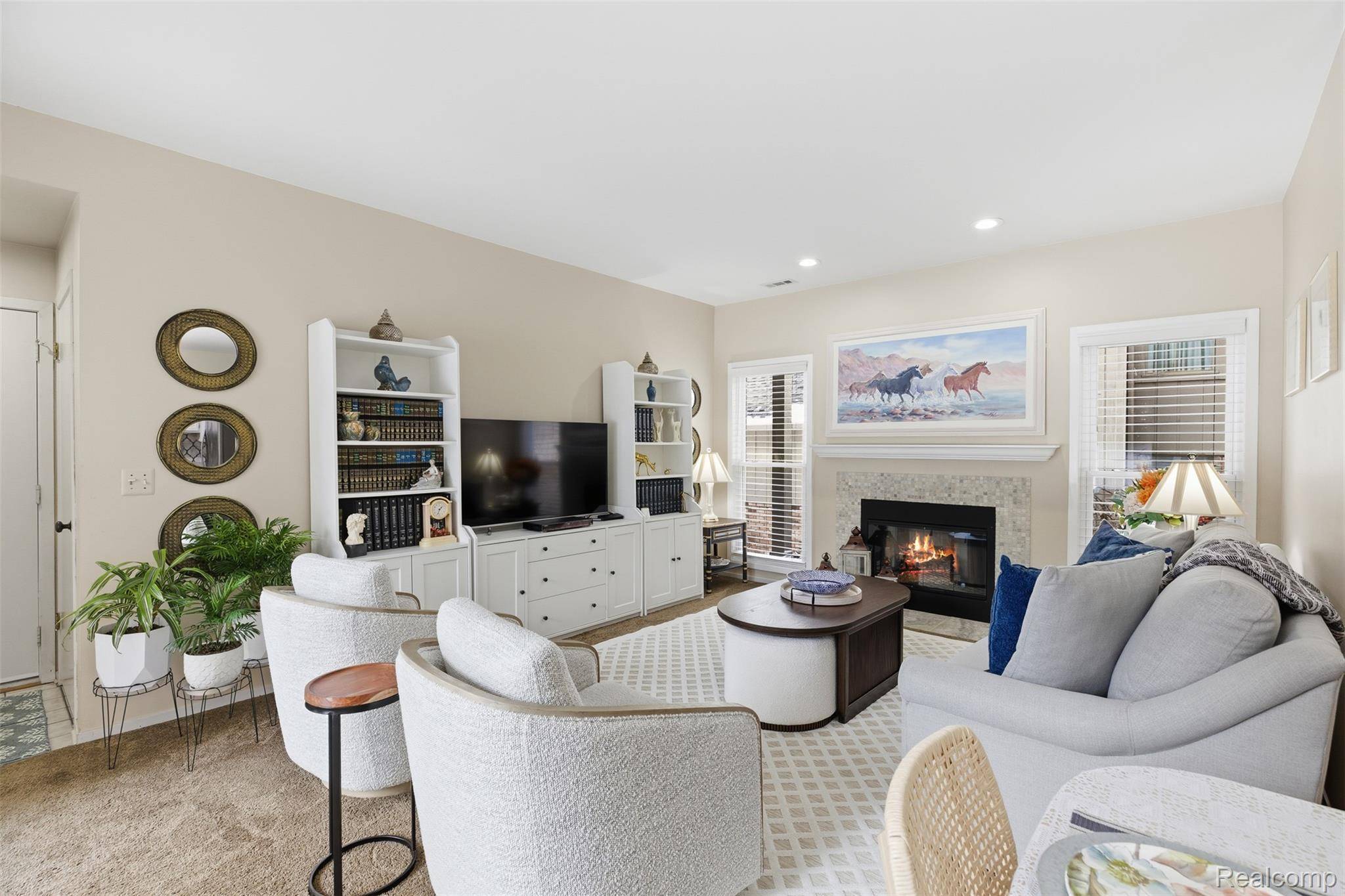 29325 Laurel DR, Farmington Hills, MI 48331