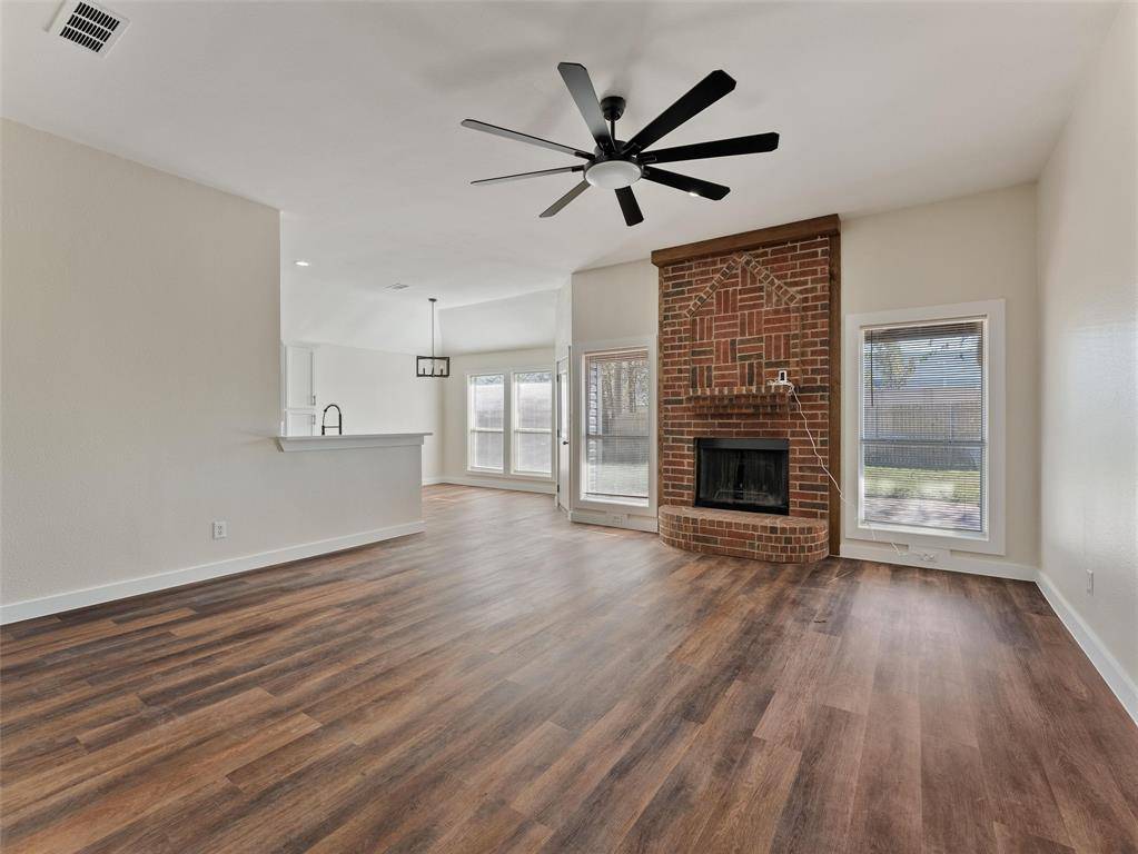 514 Fort Worth Street, Mansfield, TX 76063