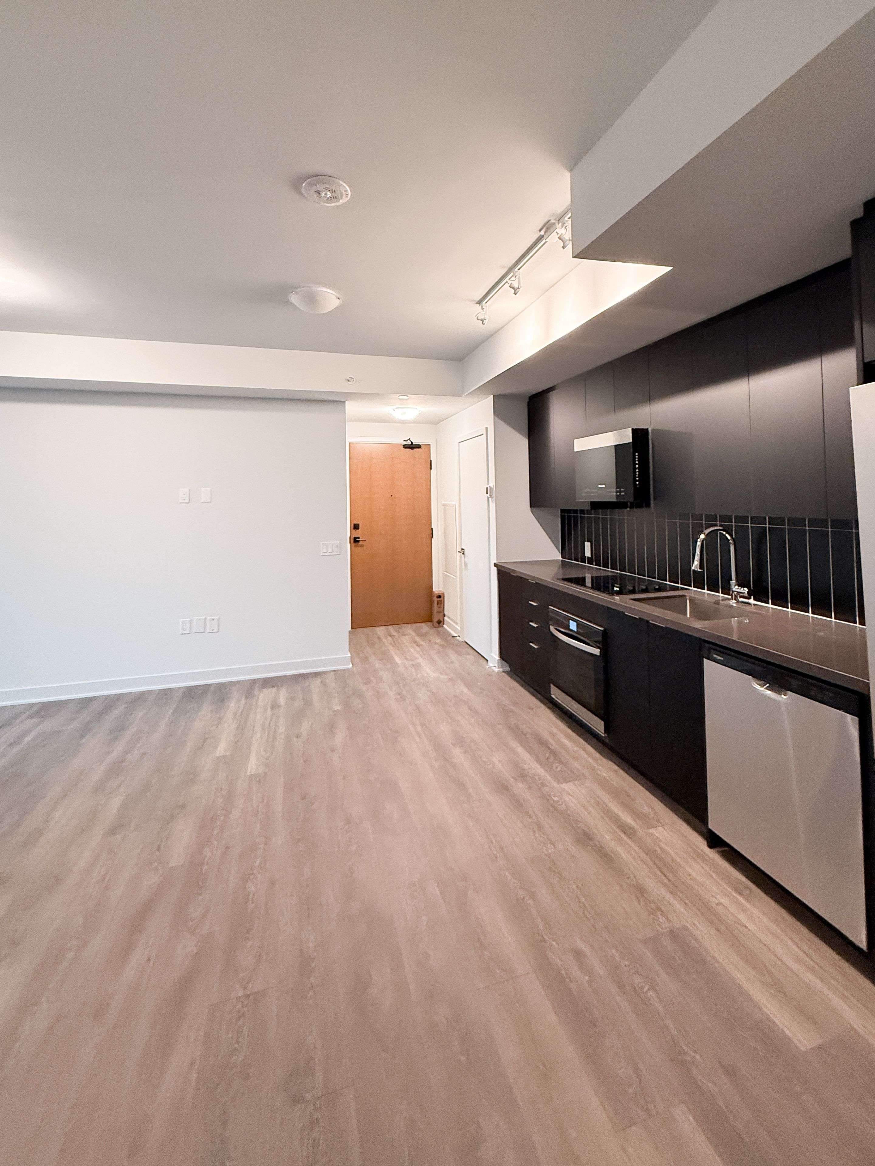 2920 Highway 7 N/A #2404, Vaughan, ON L4K 0P4