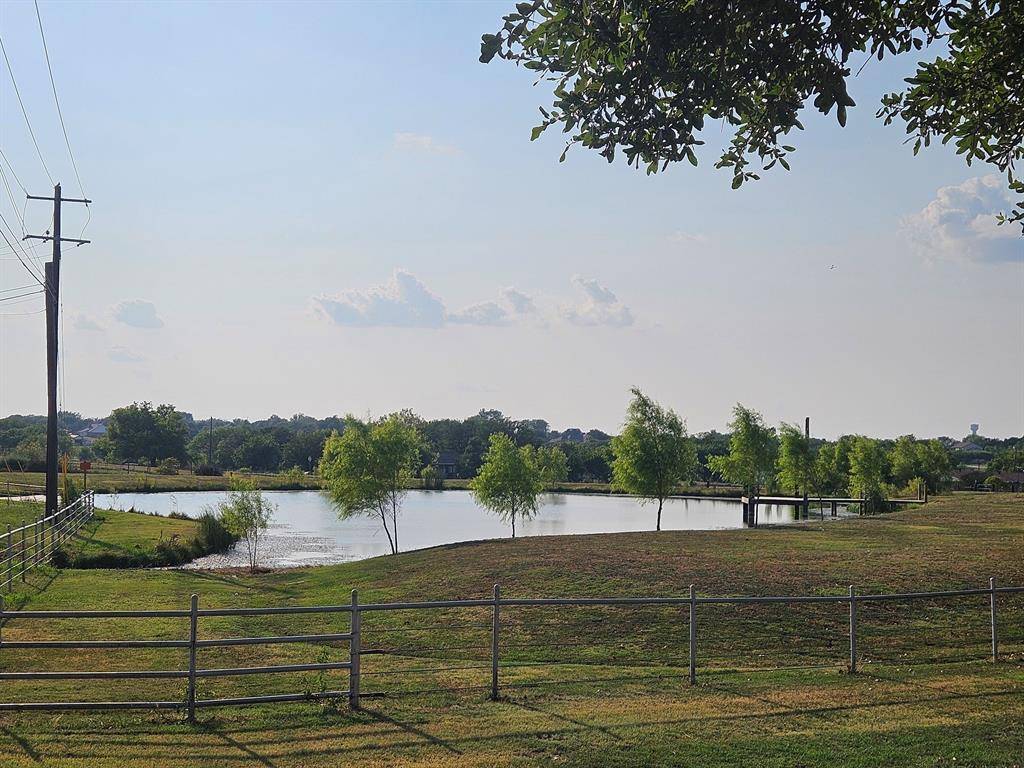 521 Blue Mound Road E, Haslet, TX 76052