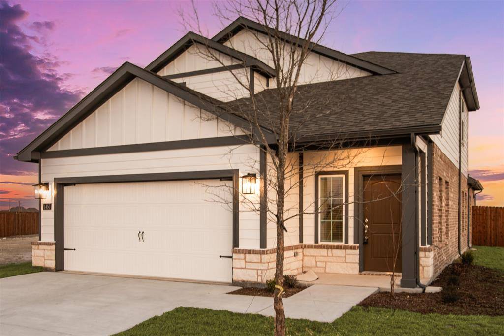 249 Cranz Farm Drive, Saginaw, TX 76131