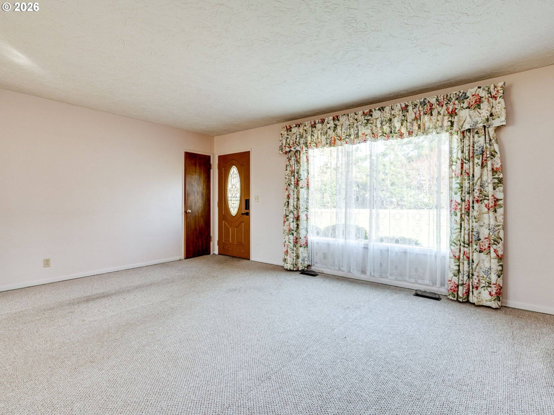 2375 E ELLENDALE AVE, Dallas, OR 97338