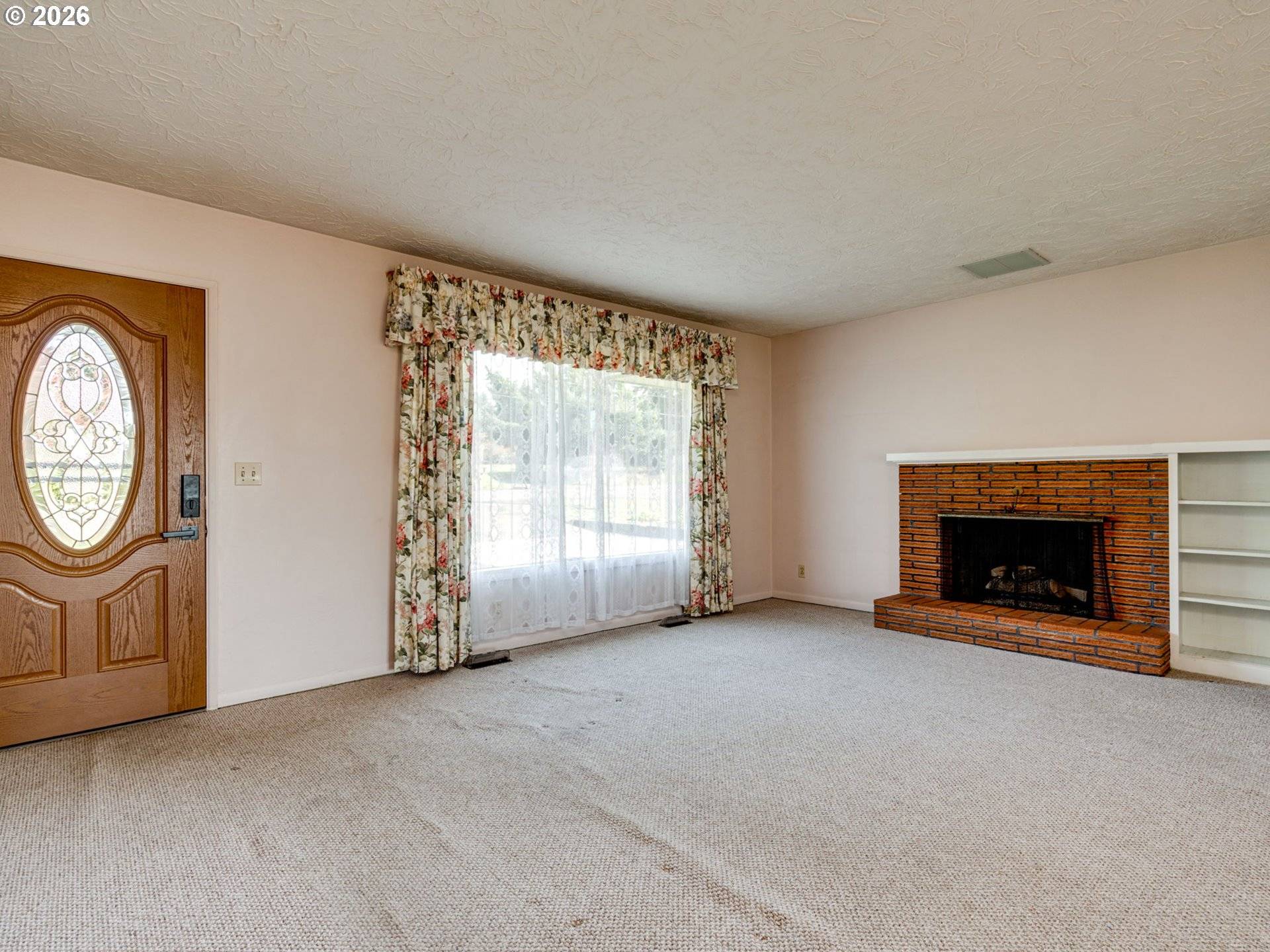 2375 E ELLENDALE AVE, Dallas, OR 97338