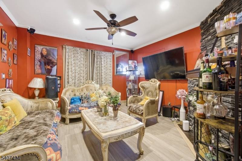 54 E Pennsylvania Ave, Woodbridge Twp., NJ 07001