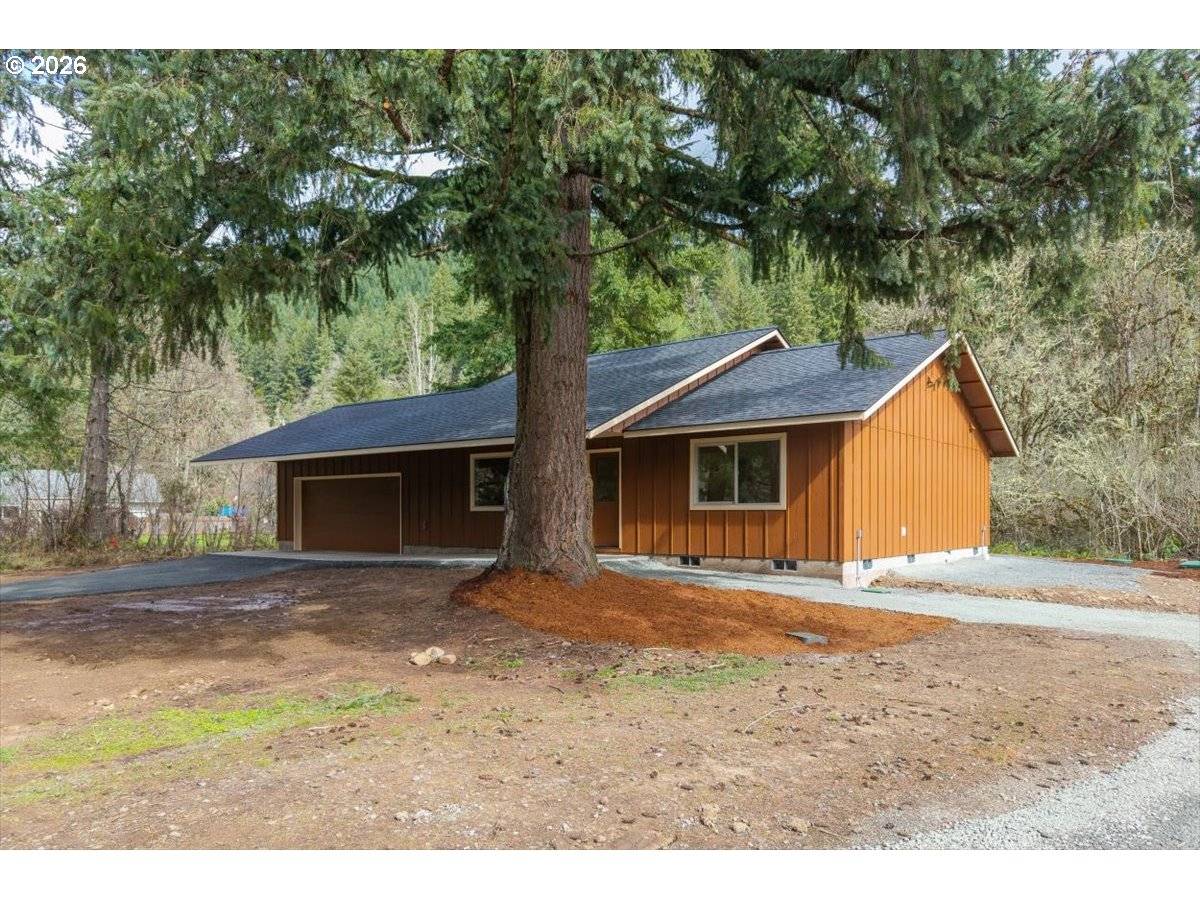 37875 ROW RIVER RD, Dorena, OR 97434