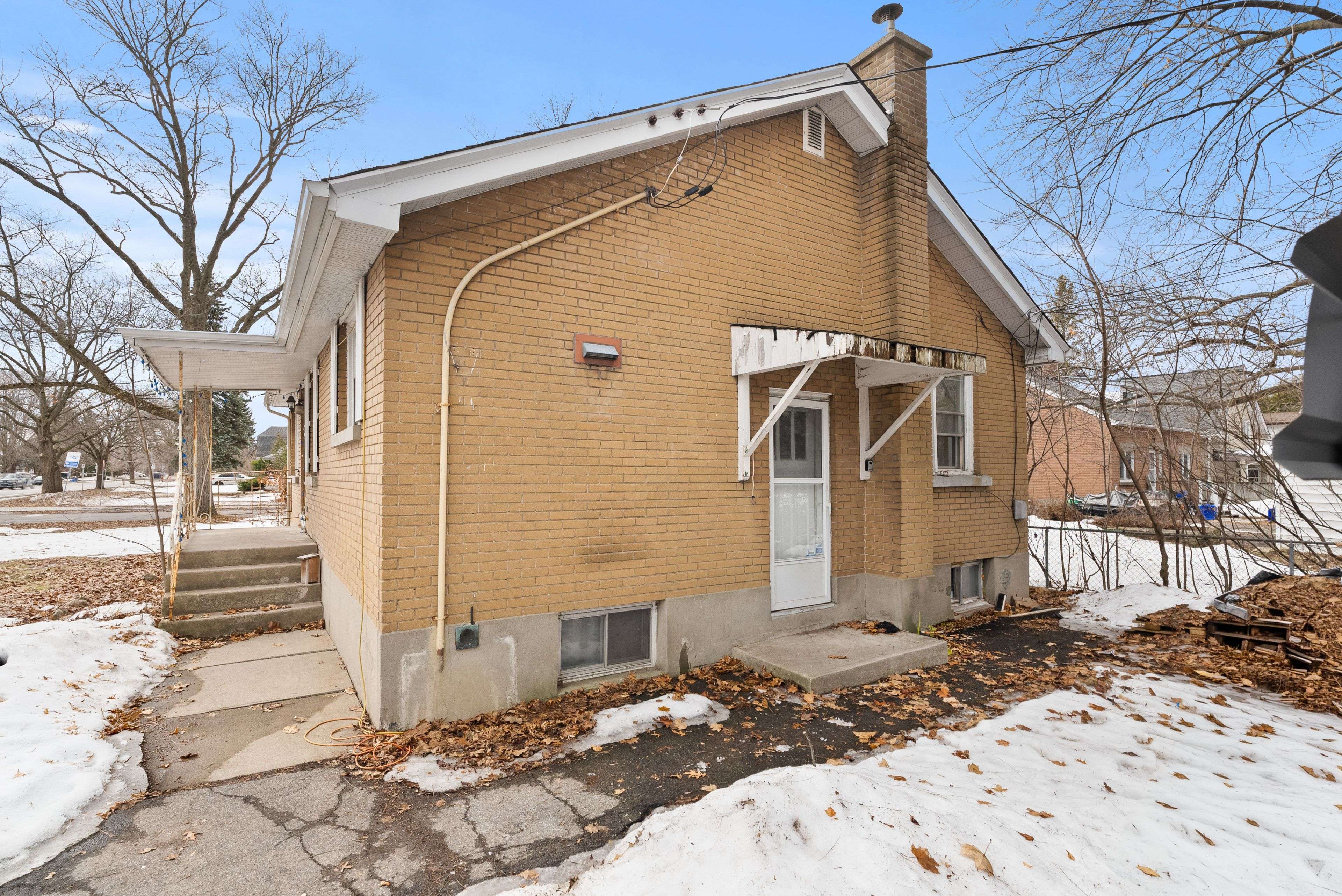 1610 Alta Vista DR, Alta Vista And Area, ON K1G 0G3