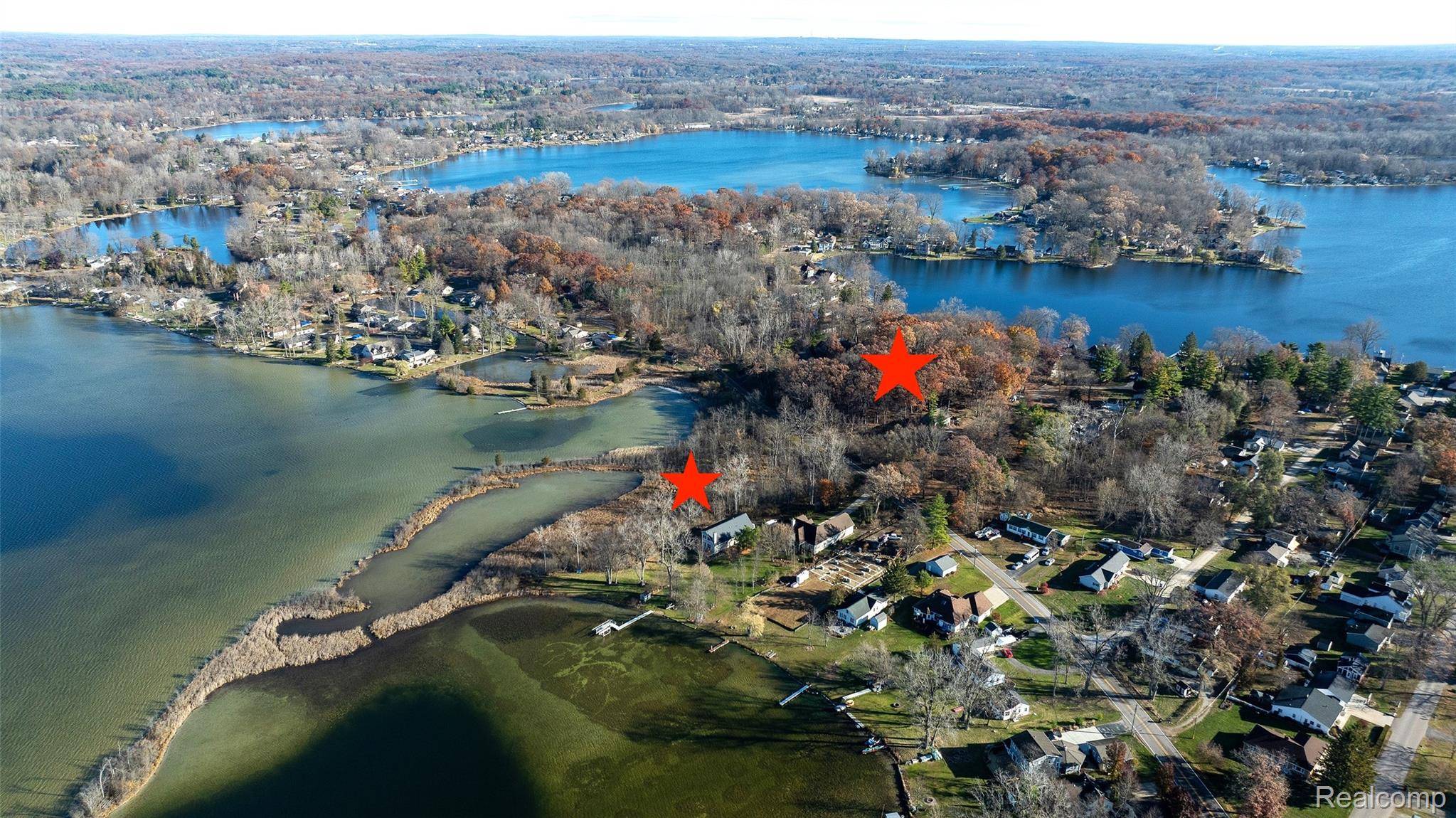 10239 Kress RD, Pinckney Village, MI 48169