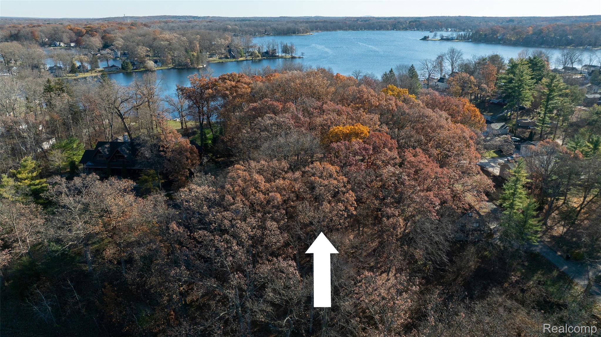 10239 Kress RD, Pinckney Village, MI 48169