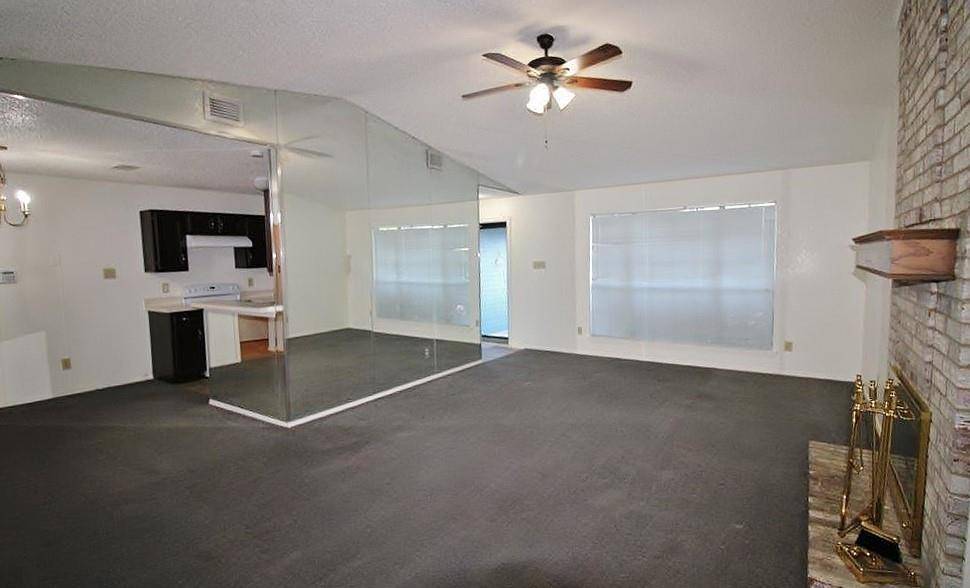 1019 Cedar Run Drive, Duncanville, TX 75137