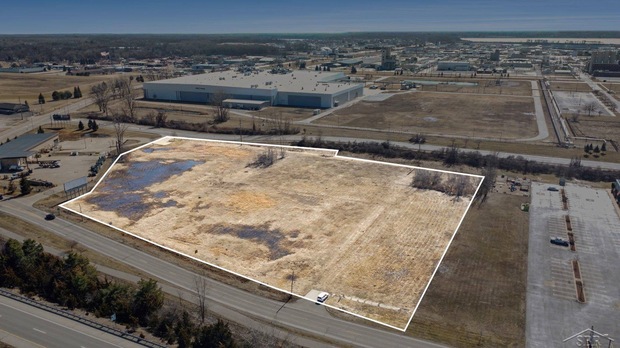 1240 James Savage RD, Midland, MI 48640