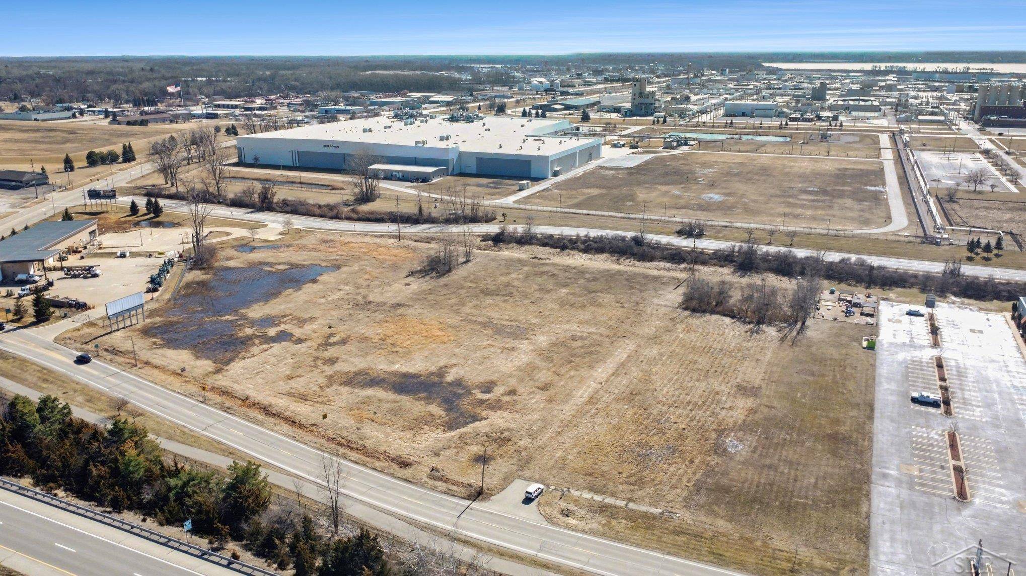 1240 James Savage RD, Midland, MI 48640