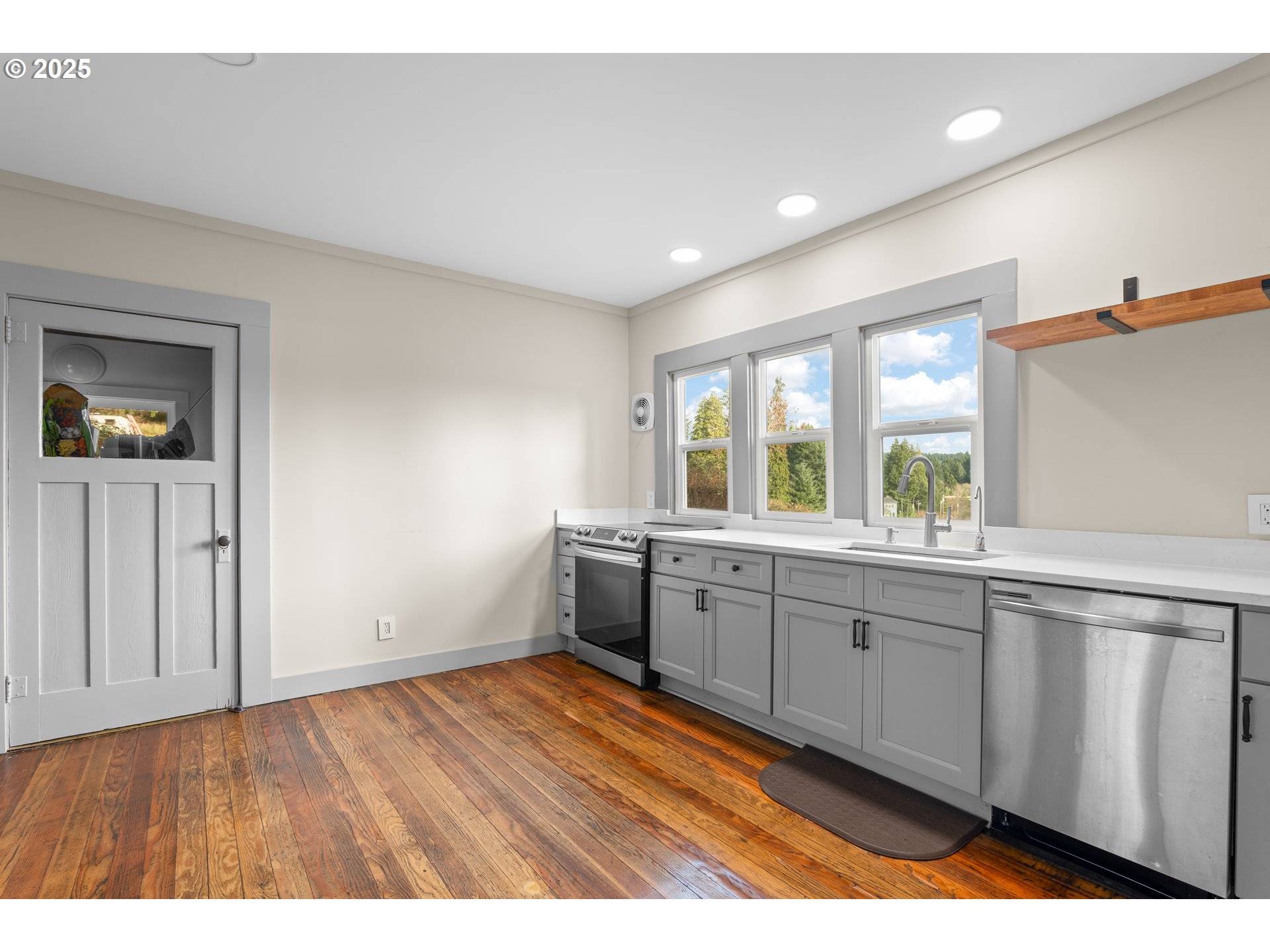 22621 NOTI LOOP, Noti, OR 97461