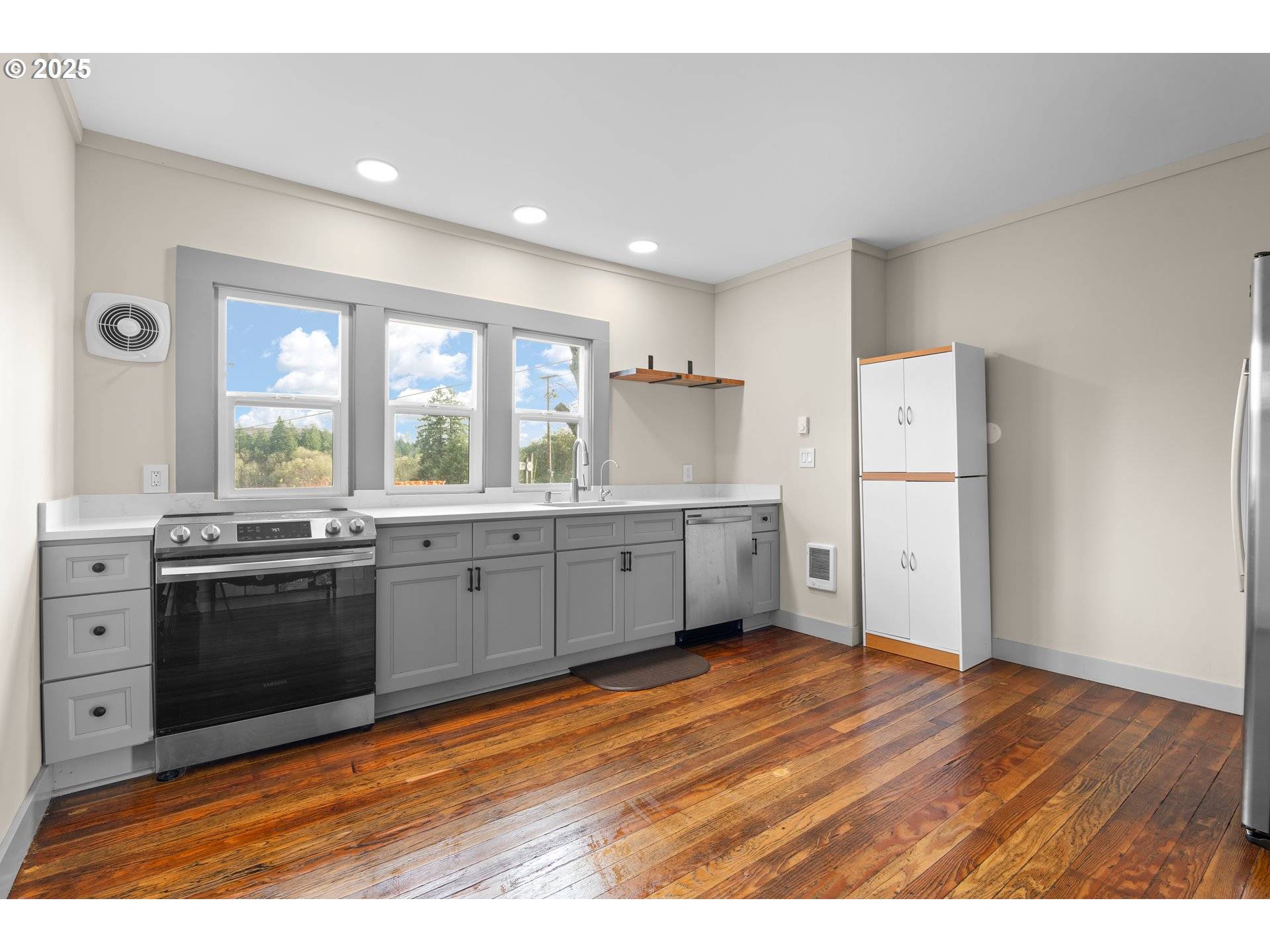 22621 NOTI LOOP, Noti, OR 97461