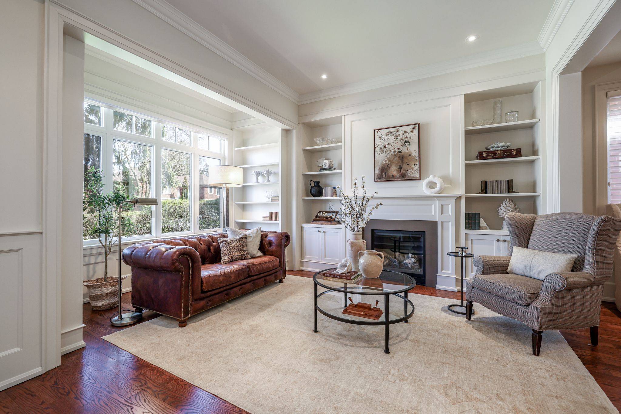 344 Bessborough DR, Toronto C11, ON M4G 3L2