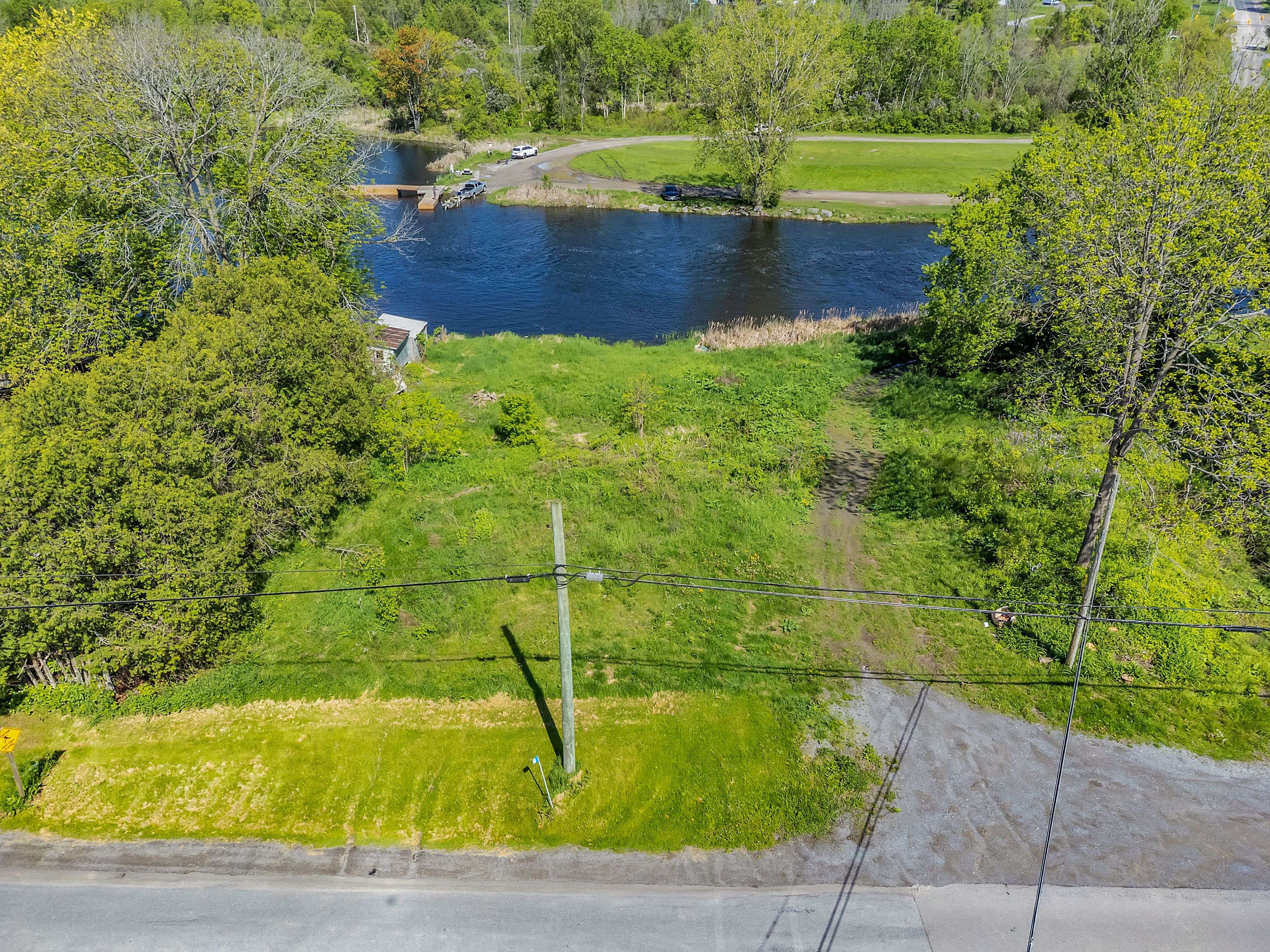 68 Queen ST, Tyendinaga, ON K0K 1X0