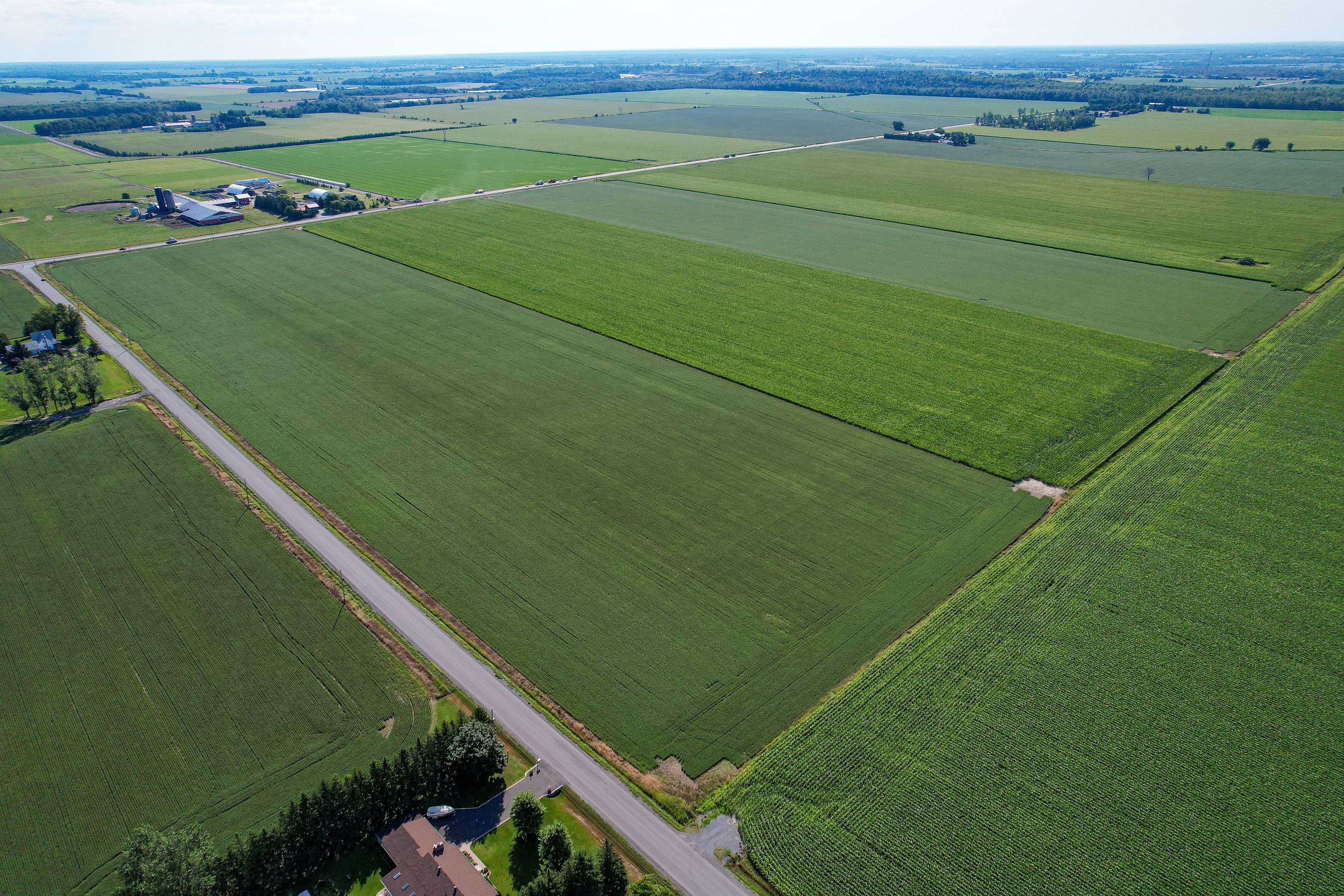 1458 WALL RD, Orleans - Cumberland And Area, ON K4B 1H9