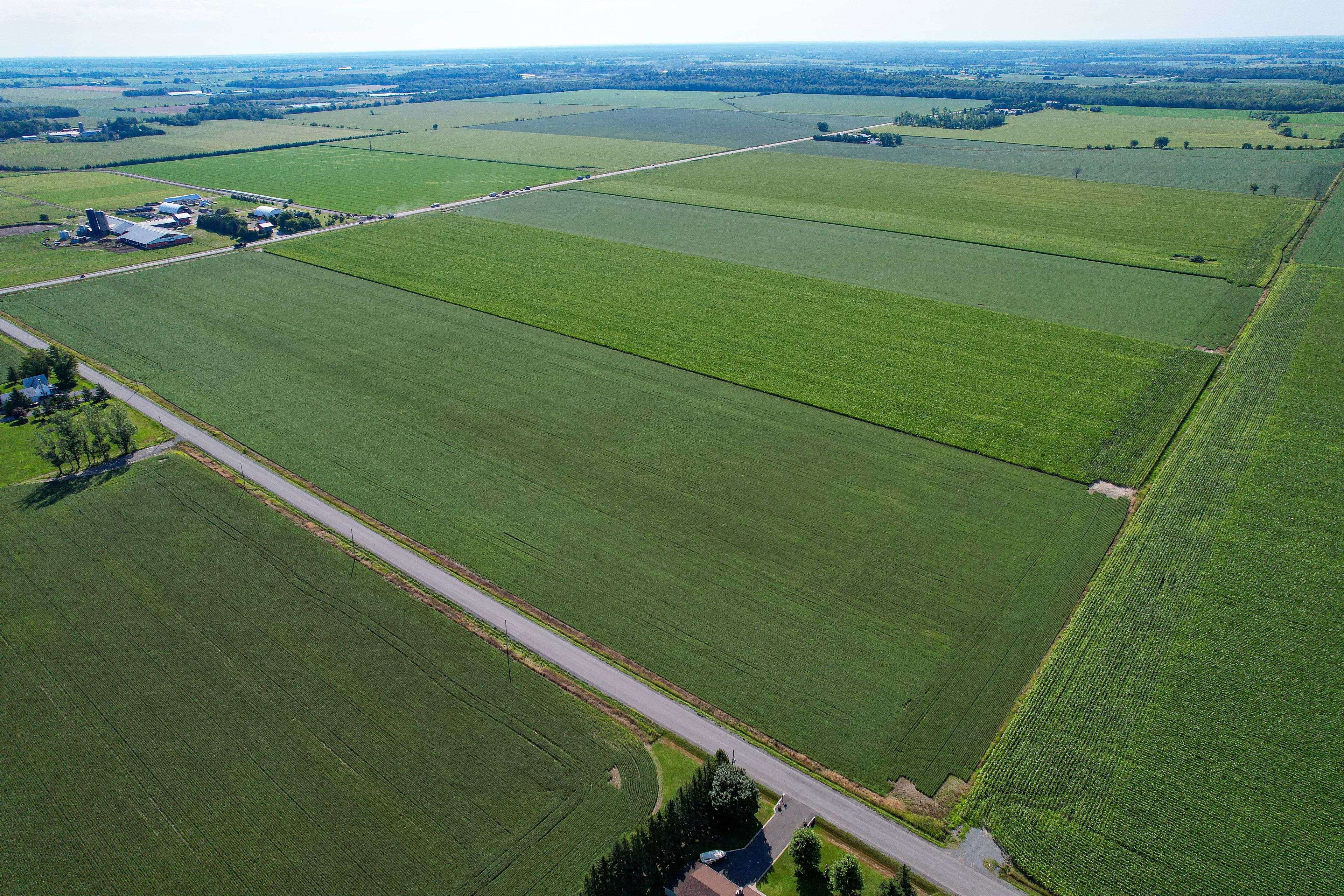 1458 WALL RD, Orleans - Cumberland And Area, ON K4B 1H9