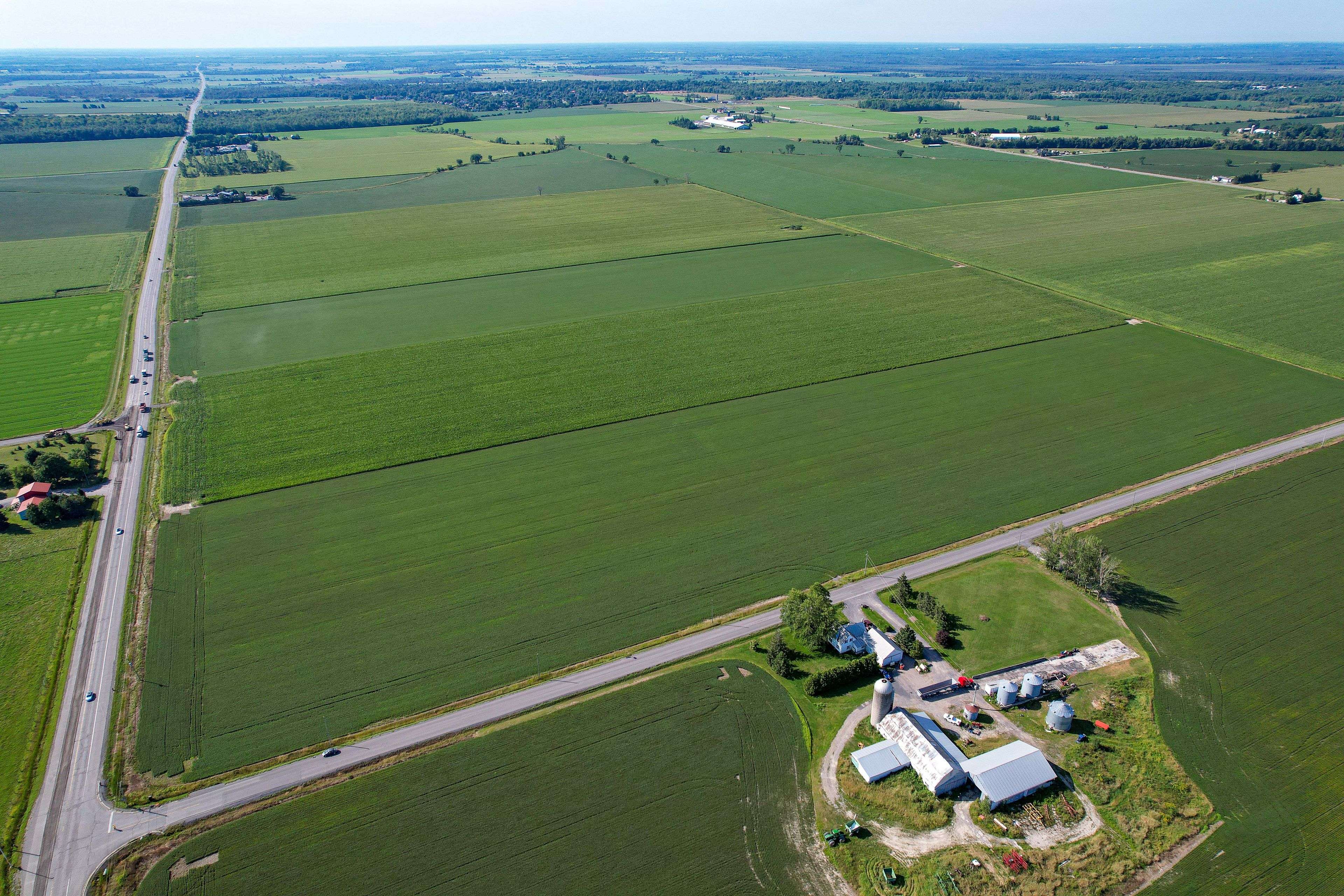 1458 WALL RD, Orleans - Cumberland And Area, ON K4B 1H9