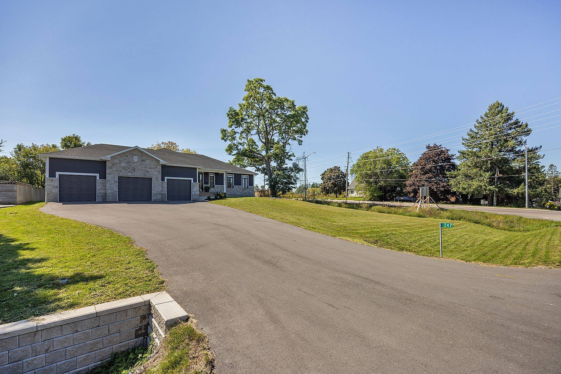247 ARNOLD ST, Kingston, ON K7M 3L7