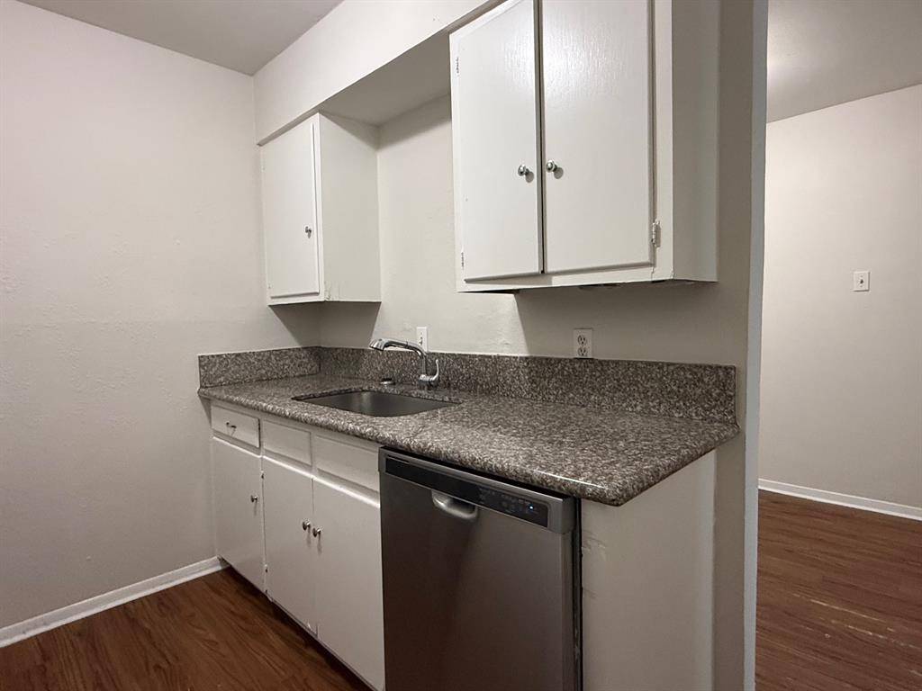 5004 Live Oak Street #111, Dallas, TX 75206