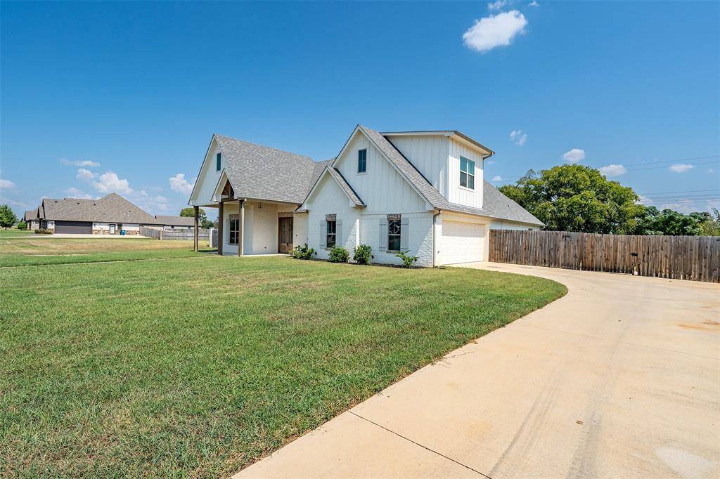 545 Bush Buck Way, Bullard, TX 75757