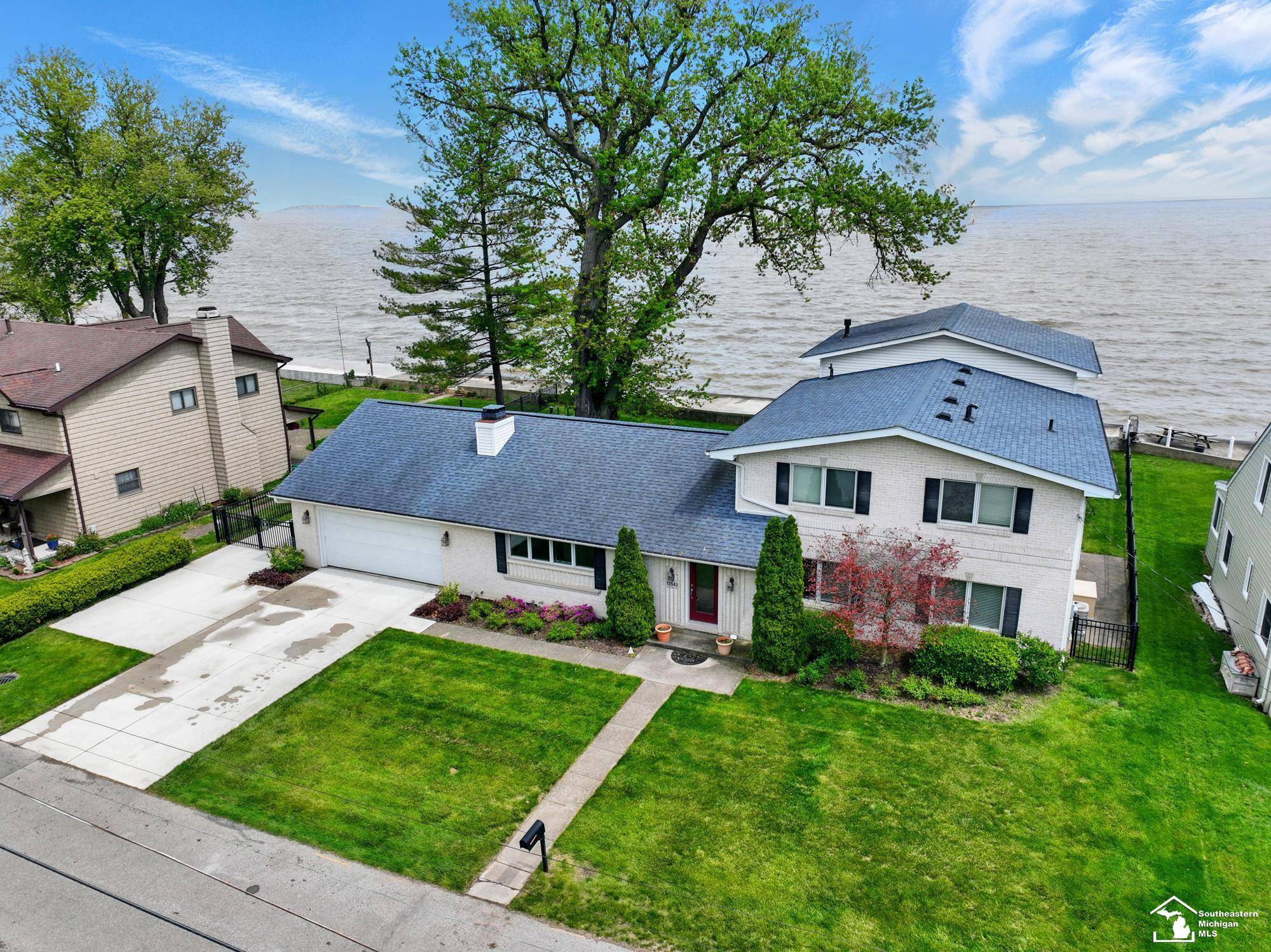 13542 Venetian DR, Monroe Twp, MI 48161