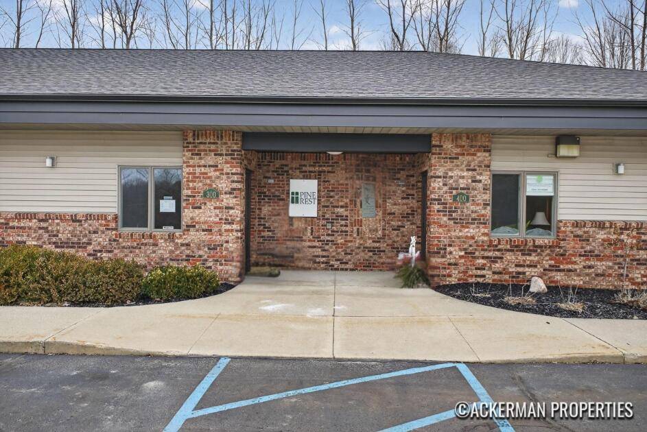 450 Meadow Run DR, Hastings Twp, MI 49058