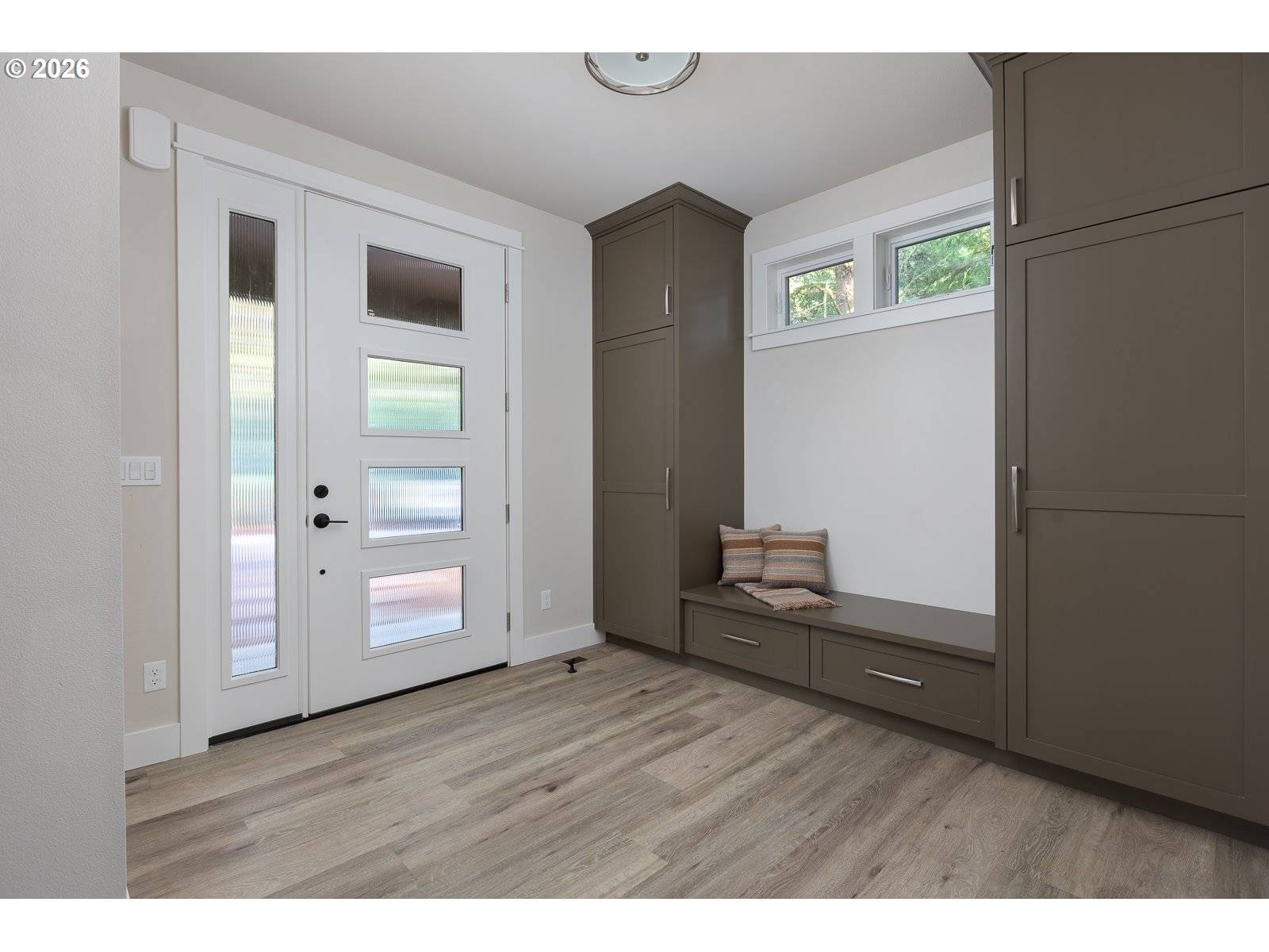 105 W BAY POINT RD, Gleneden Beach, OR 97388